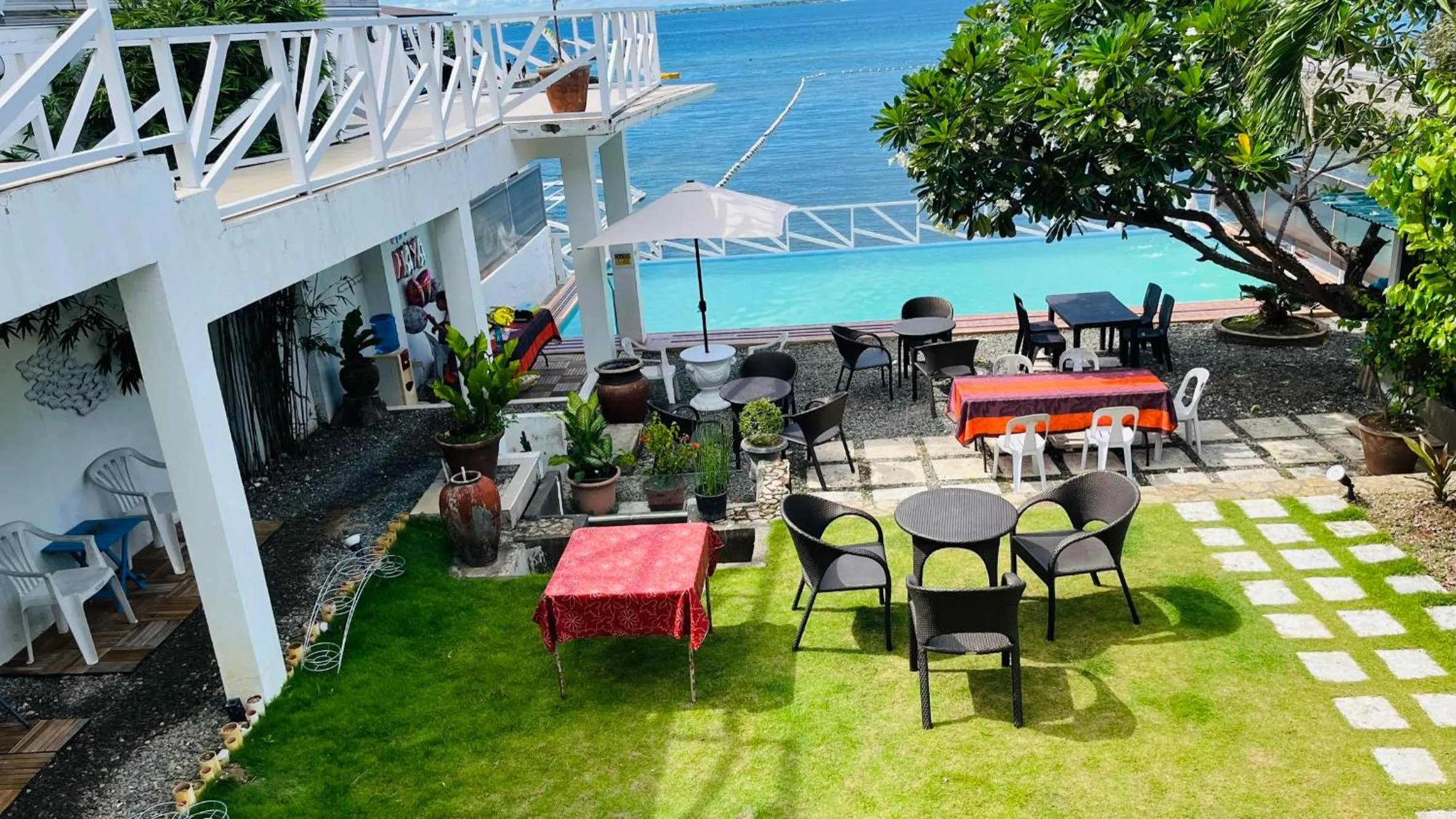 Garden in Lola's Guest House