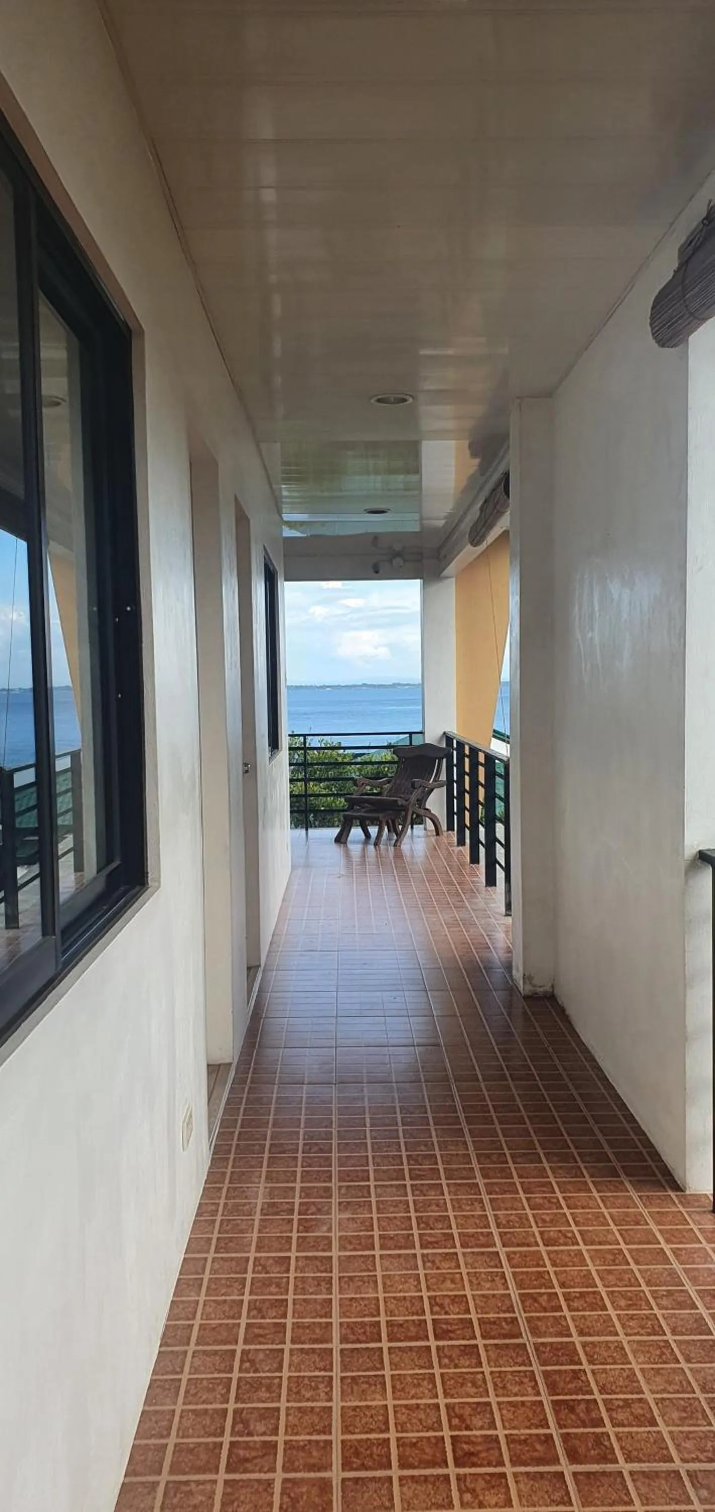 Property building in Lola's Guest House