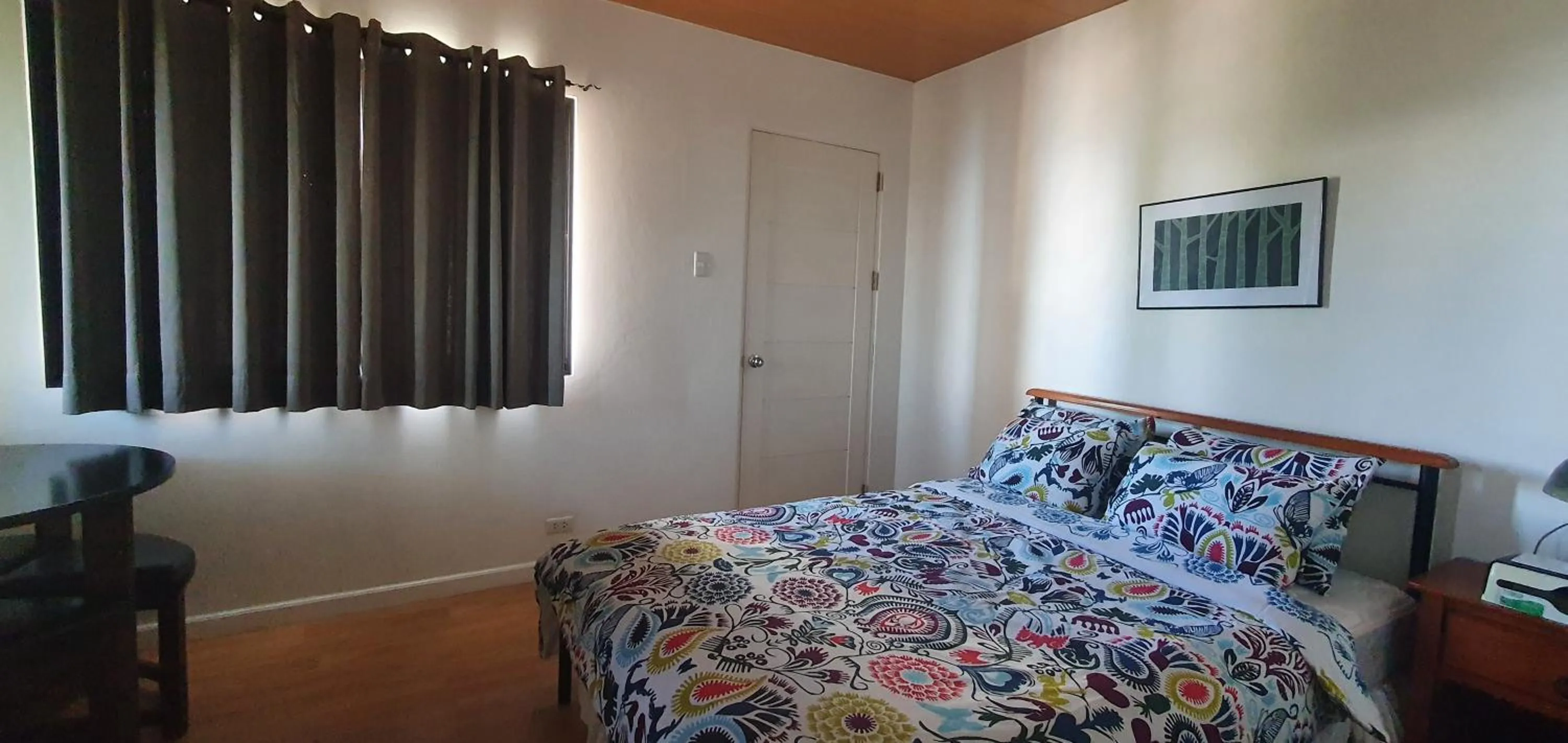 Bedroom, Bed in Lola's Guest House