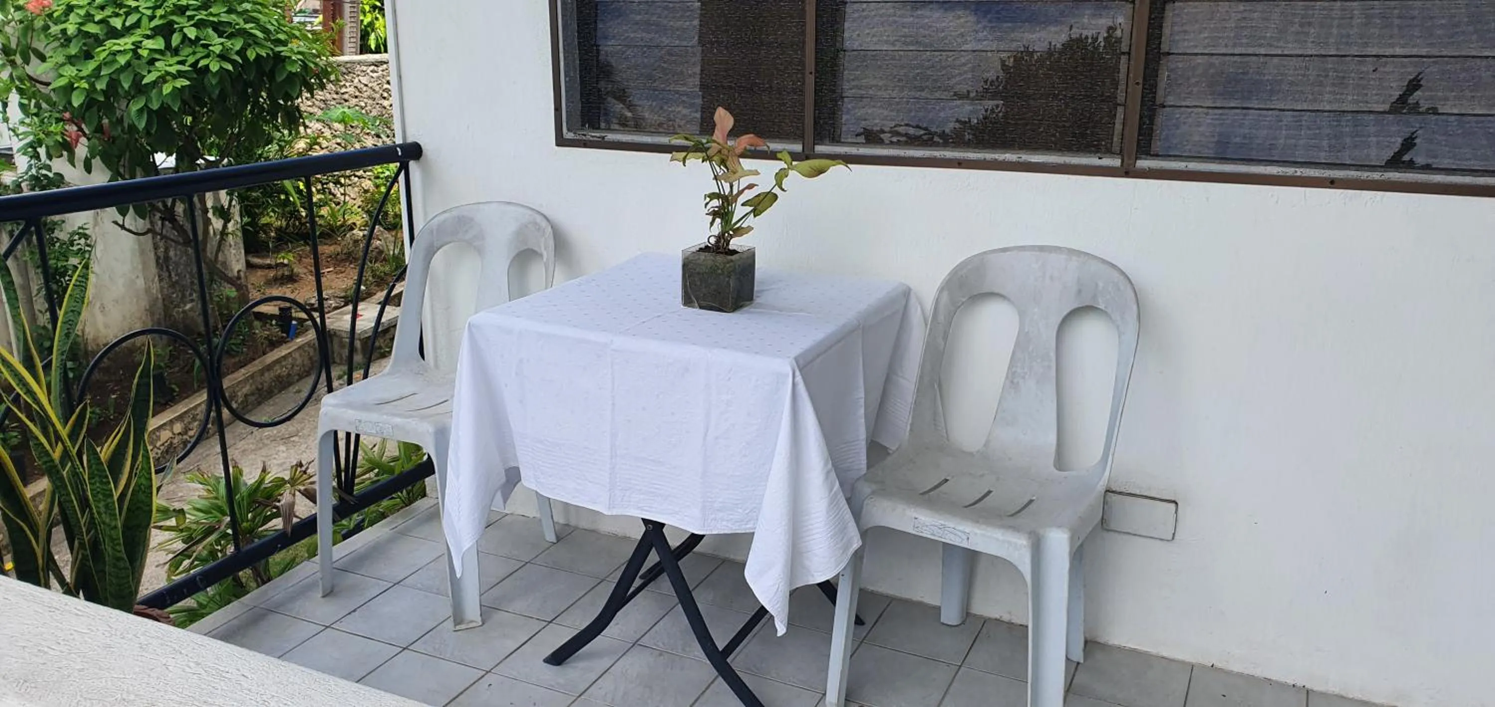Balcony/Terrace in Lola's Guest House