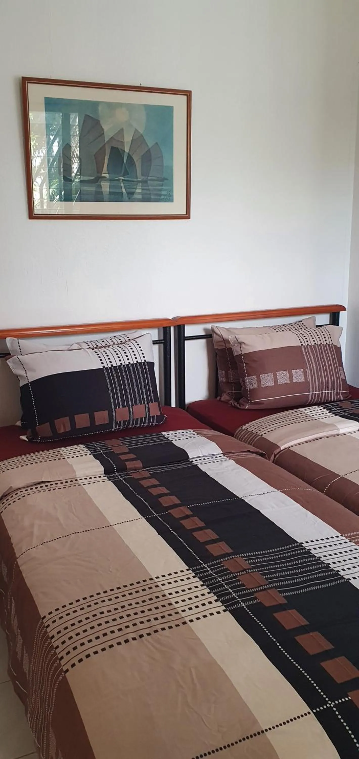 Bedroom, Bed in Lola's Guest House