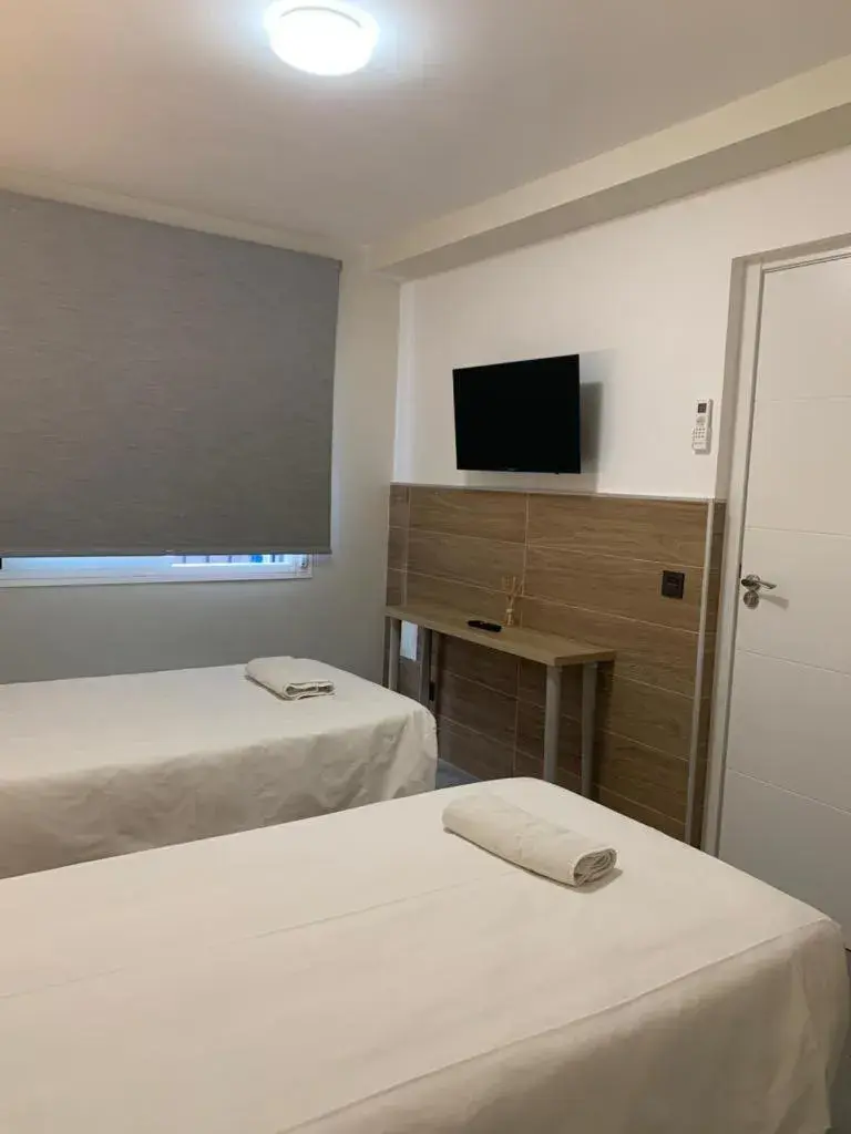 Standard Twin Room - single occupancy in Hostal Acemar Standard Twin Room - single occupancy in Hostal Acemar