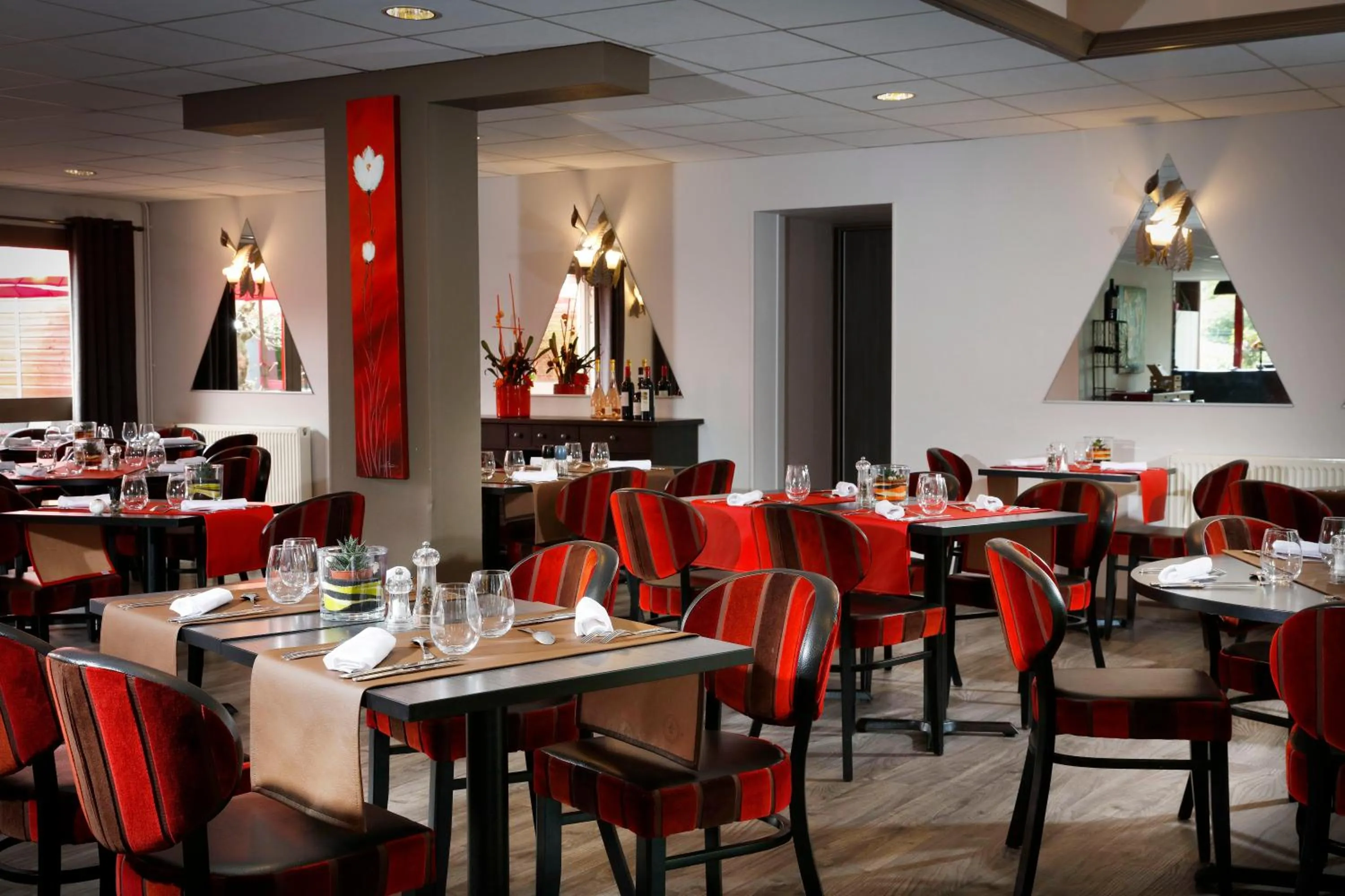 Restaurant/places to eat in Hôtel Restaurant Le Colibri