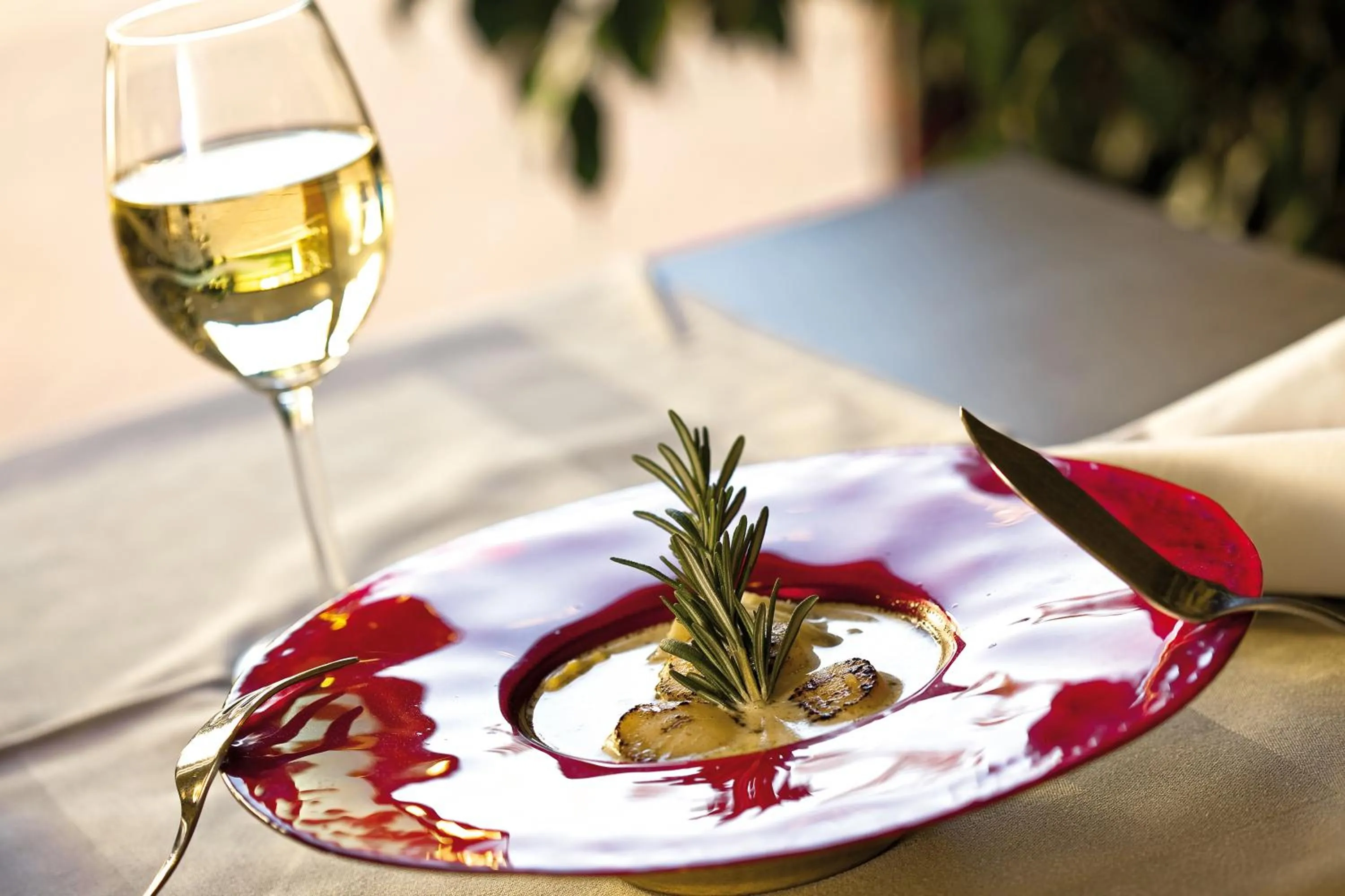 Restaurant/places to eat in Hôtel Restaurant Le Colibri