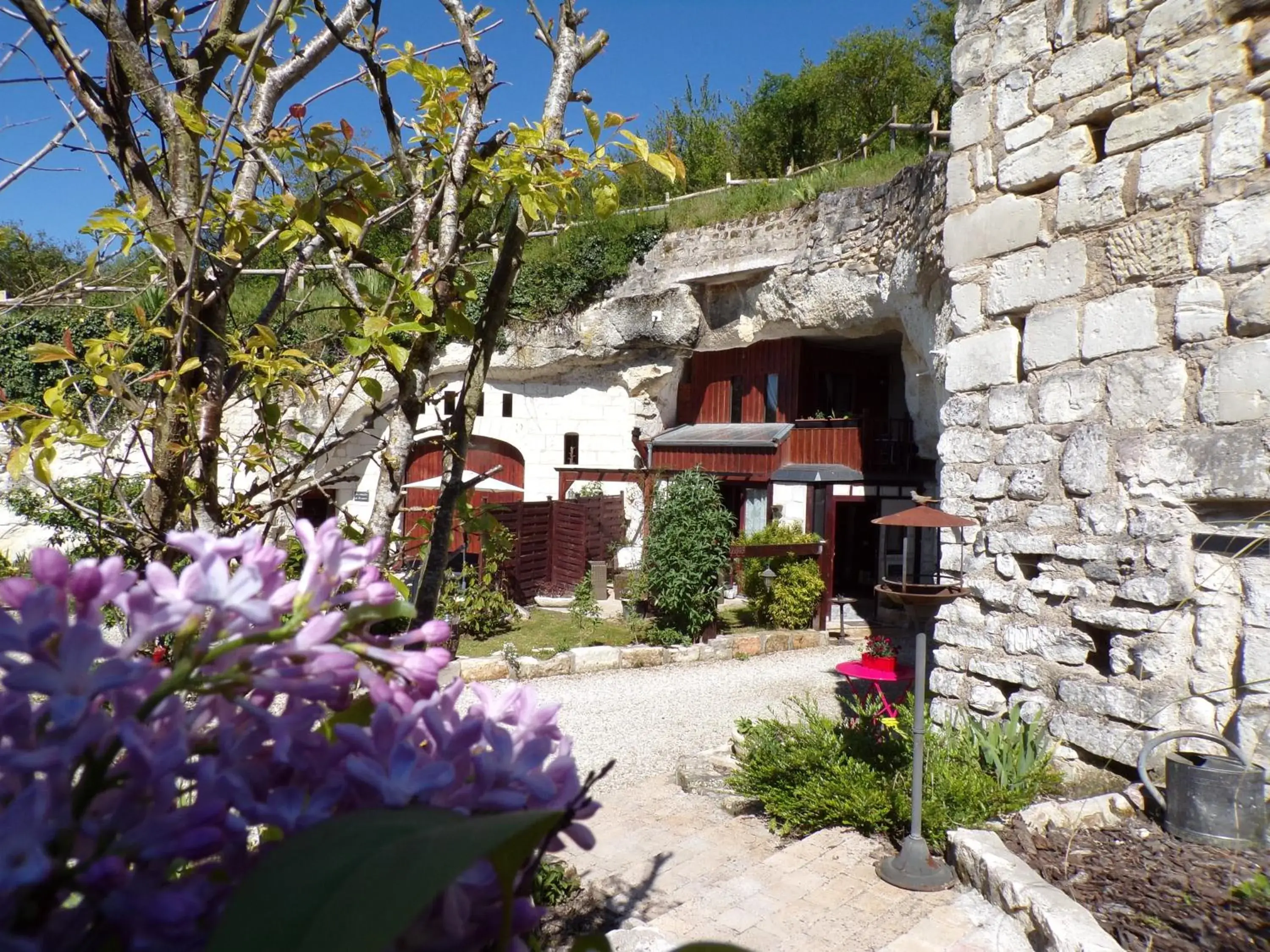 Les Troglos de Beaulieu Les Troglos de Beaulieu
