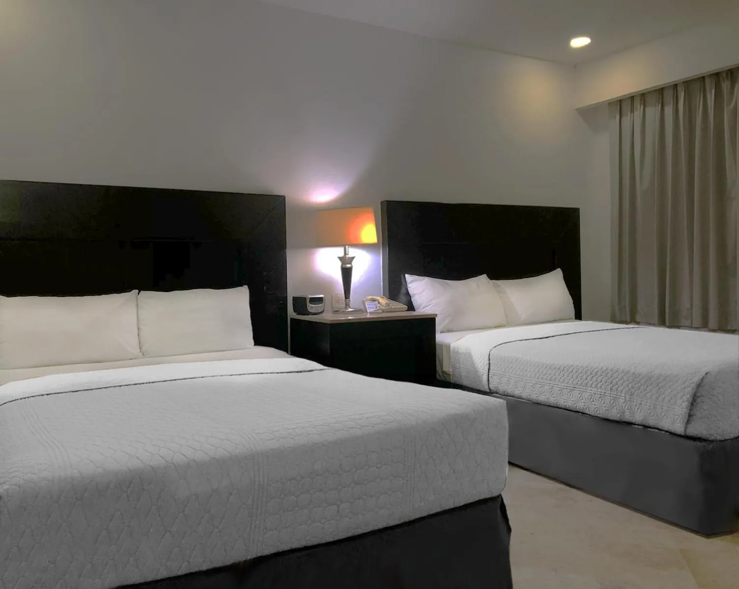 Bed in Wyndham Garden Los Mochis Plaza Inn