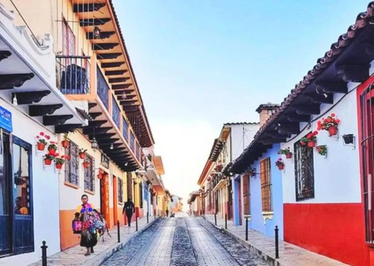Facade/entrance in Hotel Don Quijote