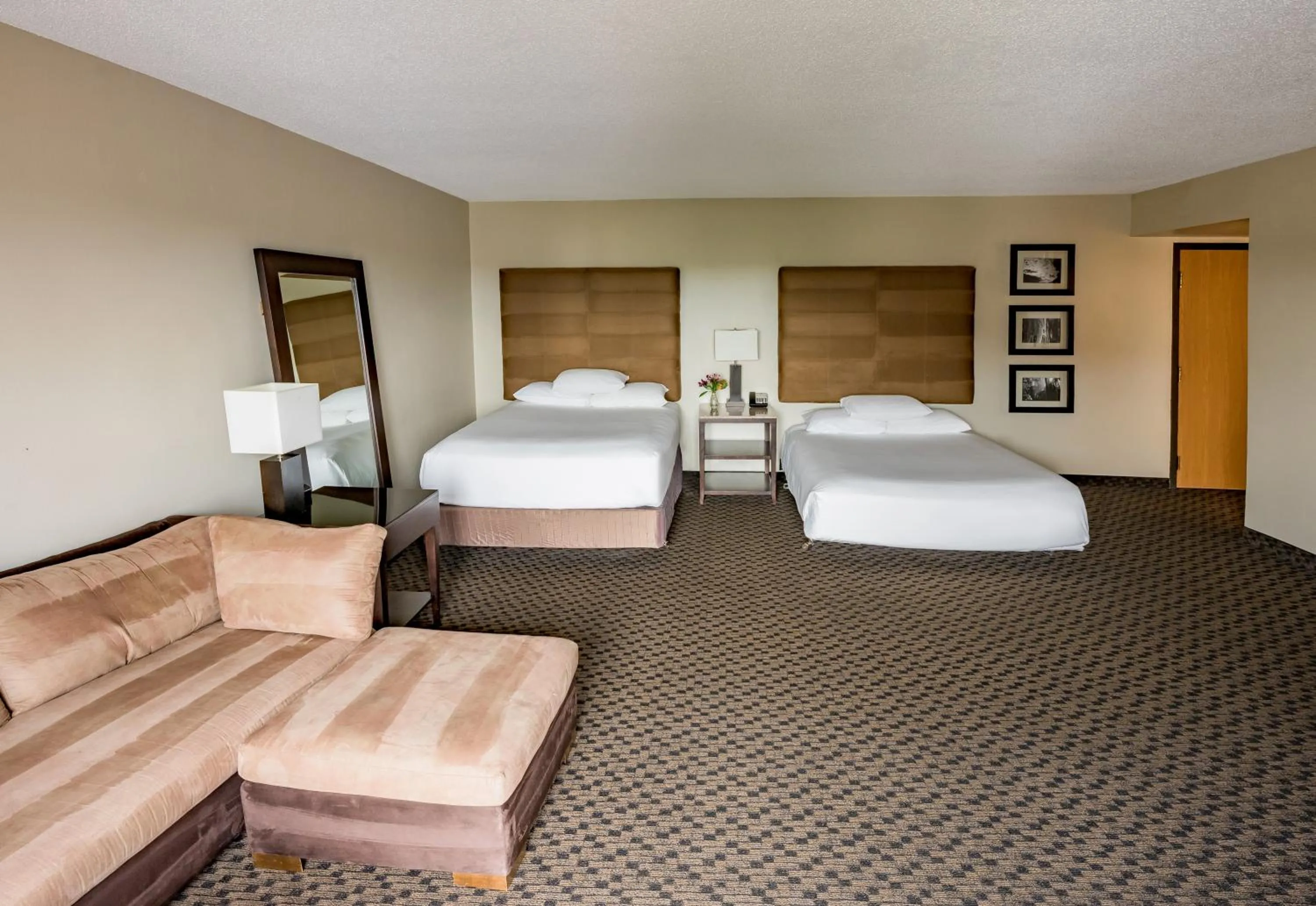 Bed in Hyatt Regency Green Bay