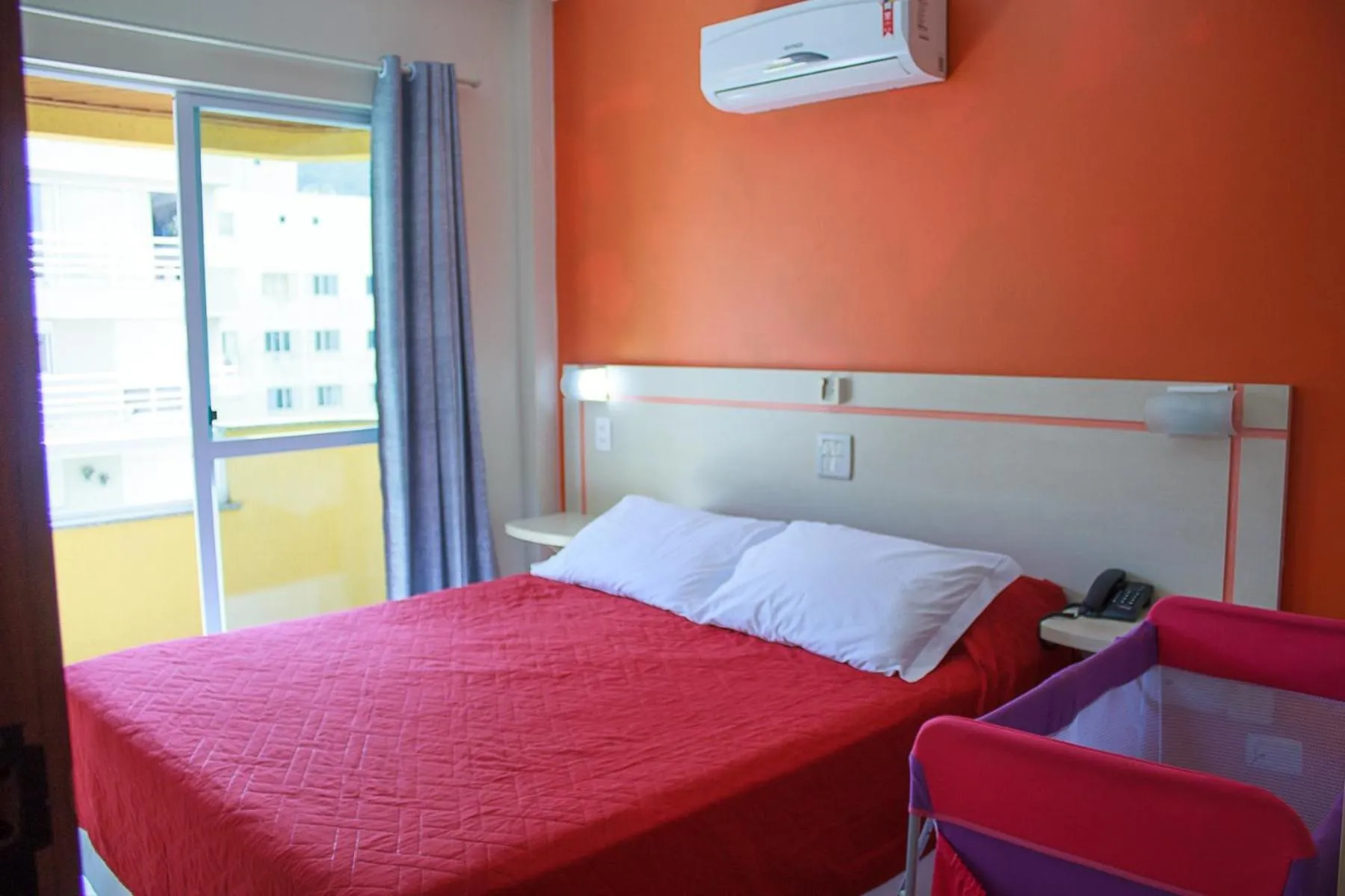 Bed in Bombinhas Praia Apart Hotel - unidade rua Bem Te Vi