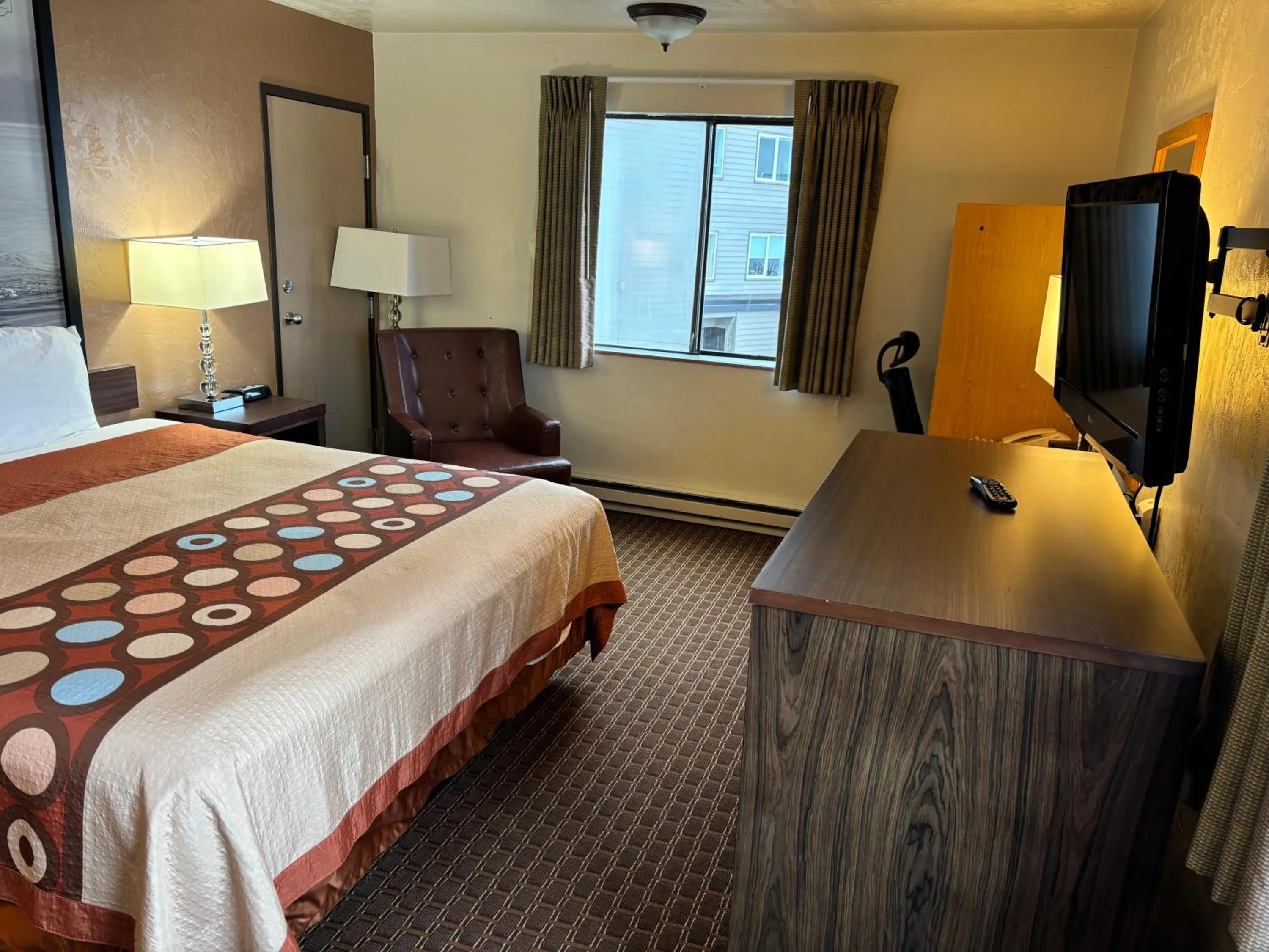 Bed in Super 8 by Wyndham Ketchikan