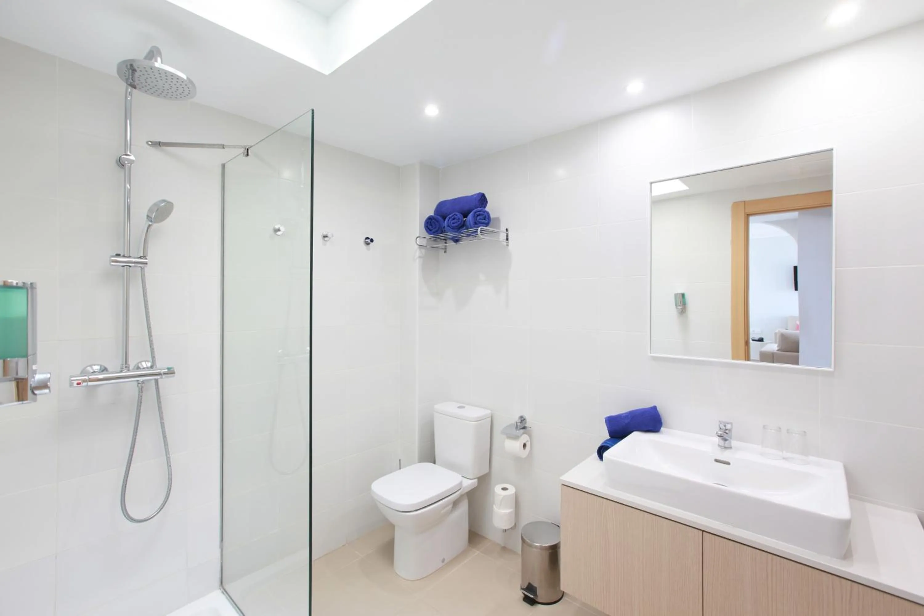 Shower in Grupotel Flamingo Beach