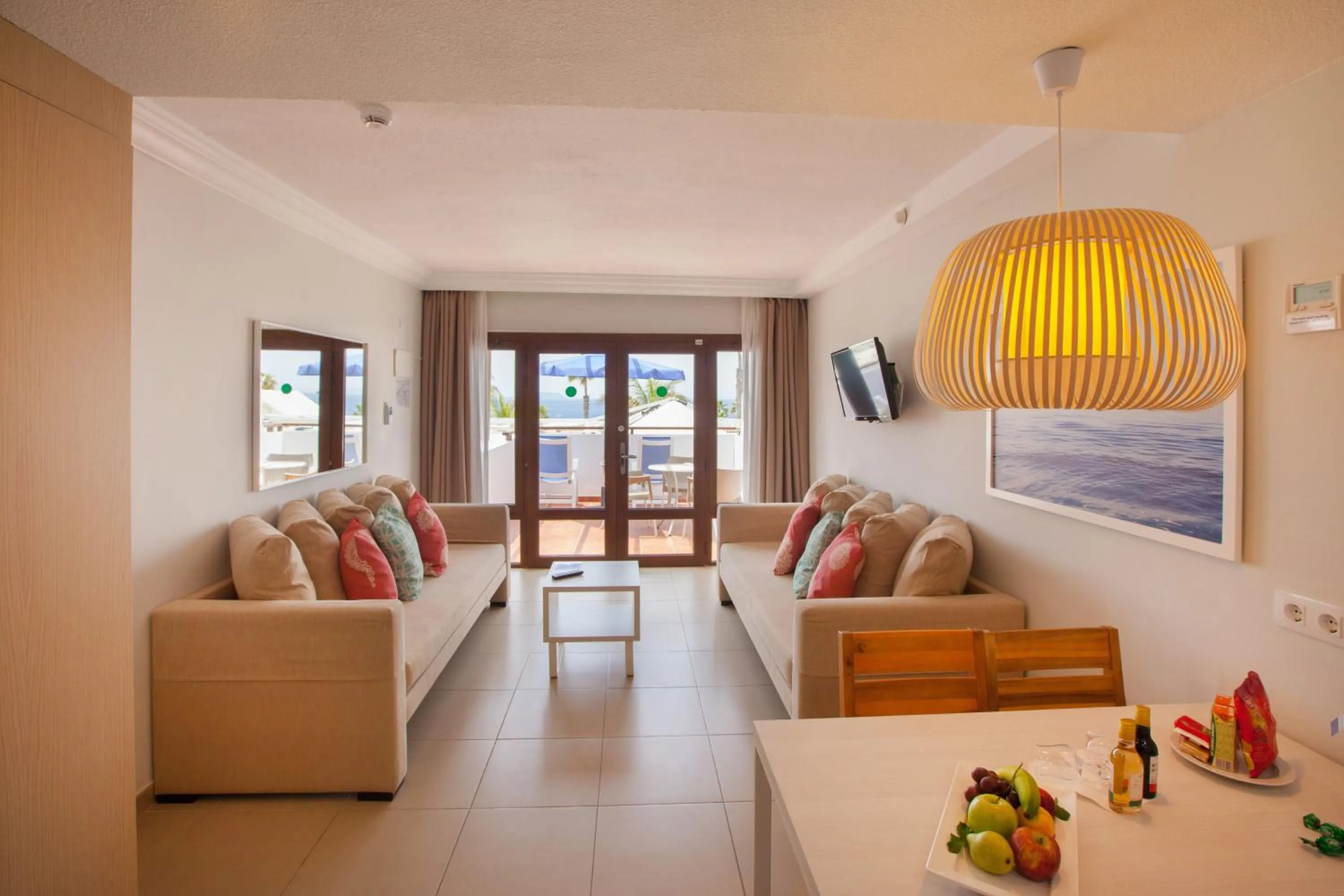 Living room in Grupotel Flamingo Beach