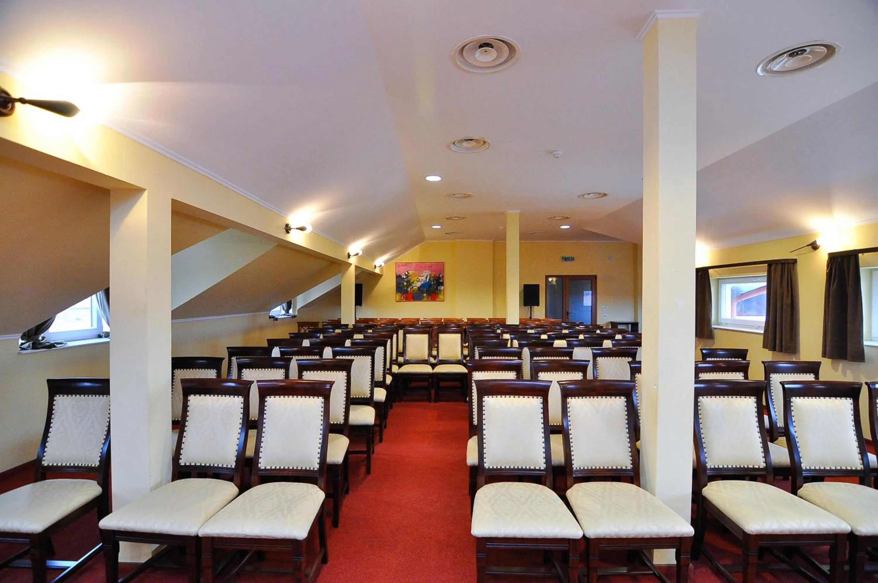 Business facilities in Hotel Maxim