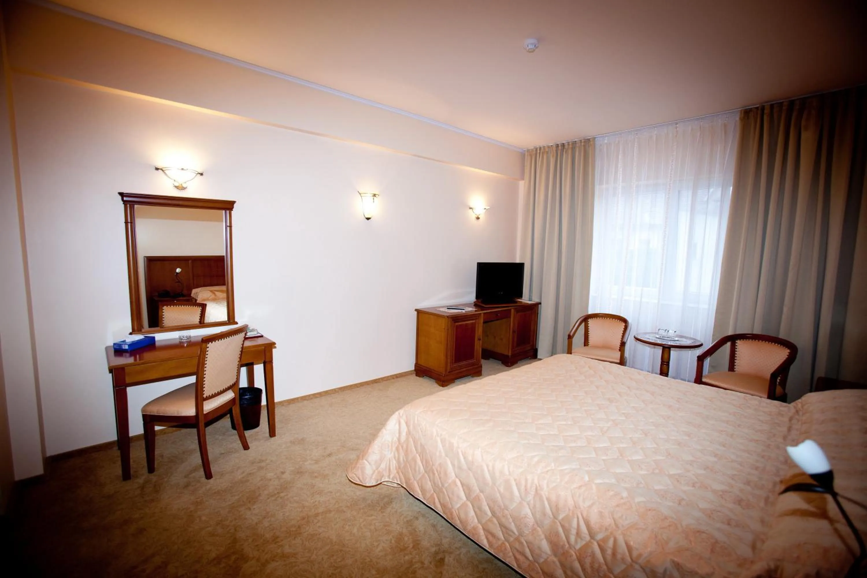 Photo of the whole room, Bed in Hotel Maxim