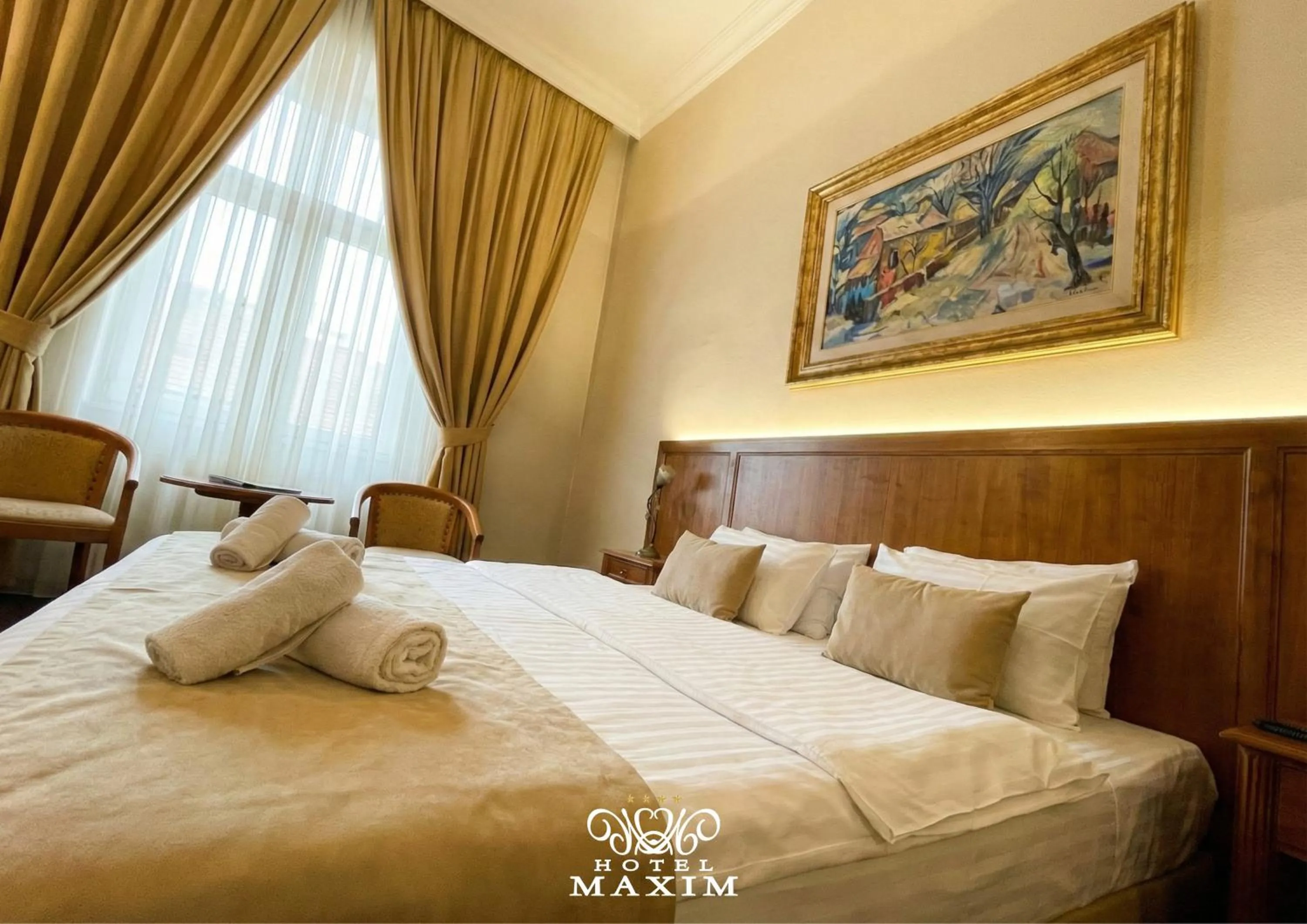 Bedroom, Bed in Hotel Maxim