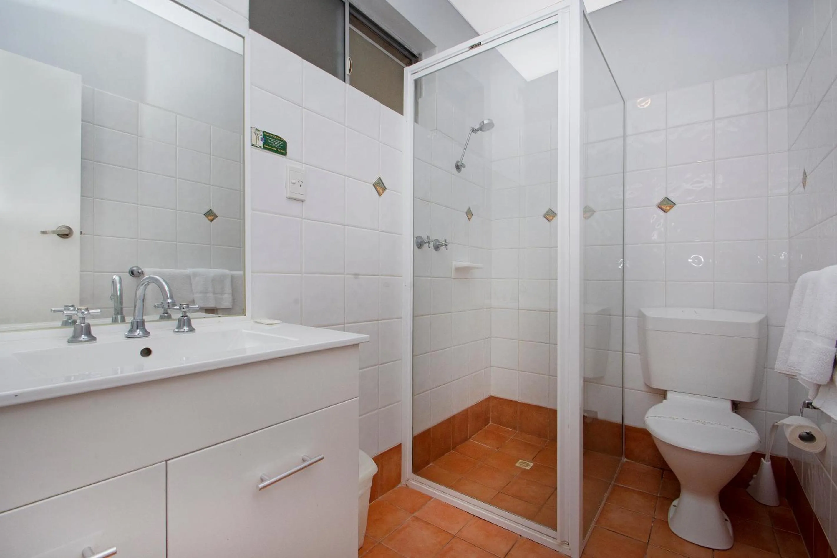 Shower in Busselton Gale Street Motel & Villas