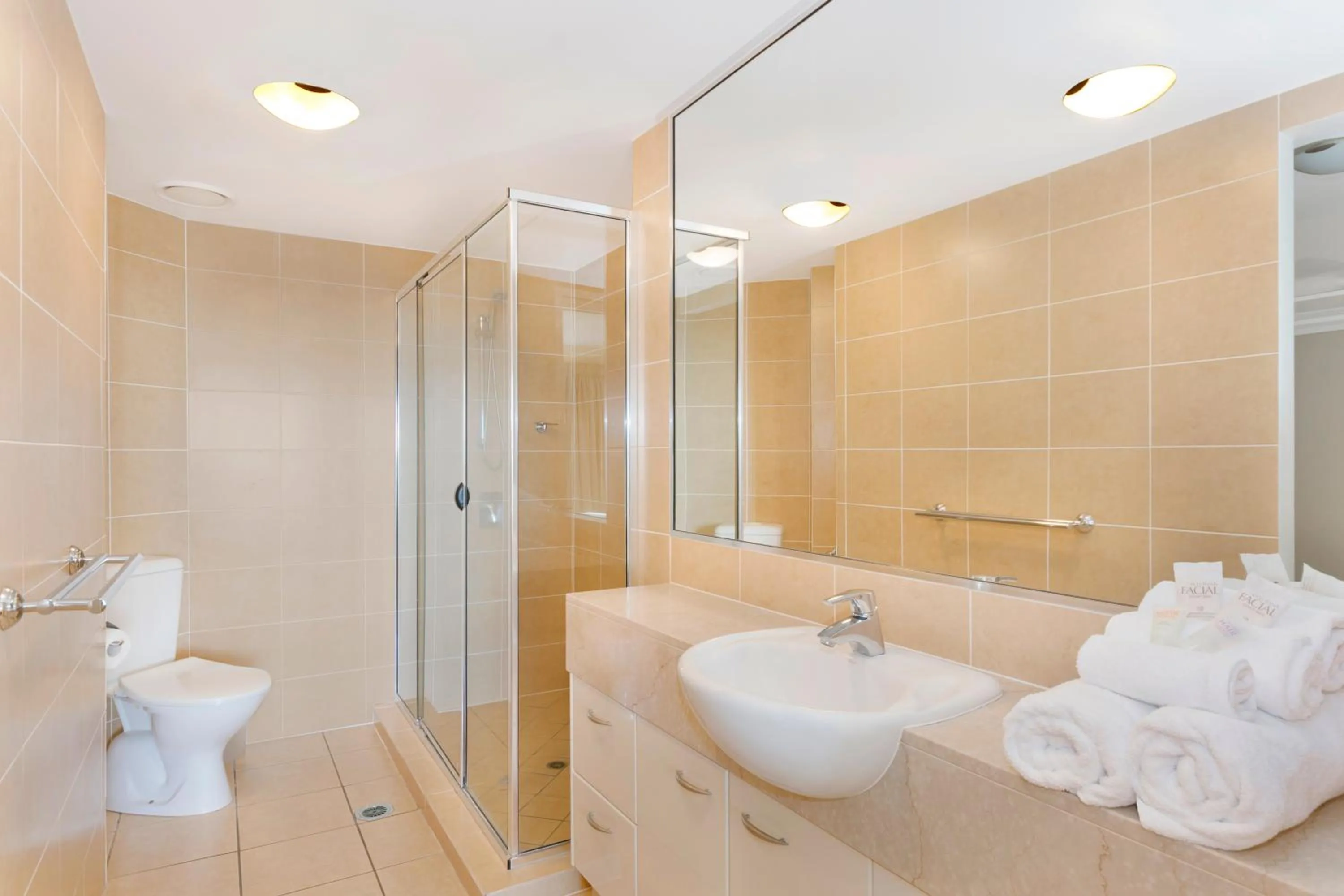 Bathroom in Rovera Apartments