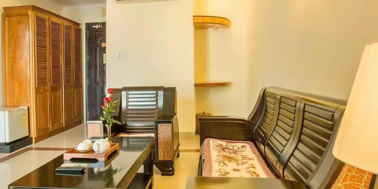 Living room in Golden Sea Hotel Da Nang