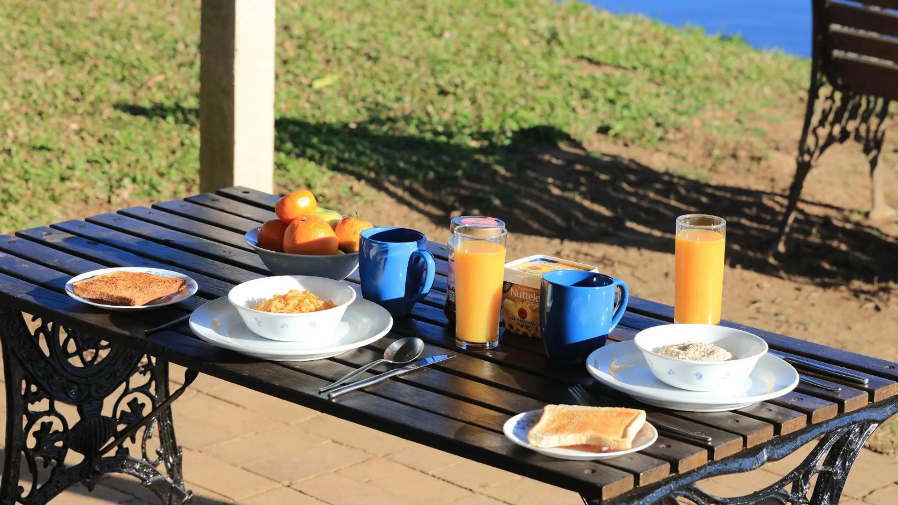 Breakfast in Tweed River Motel