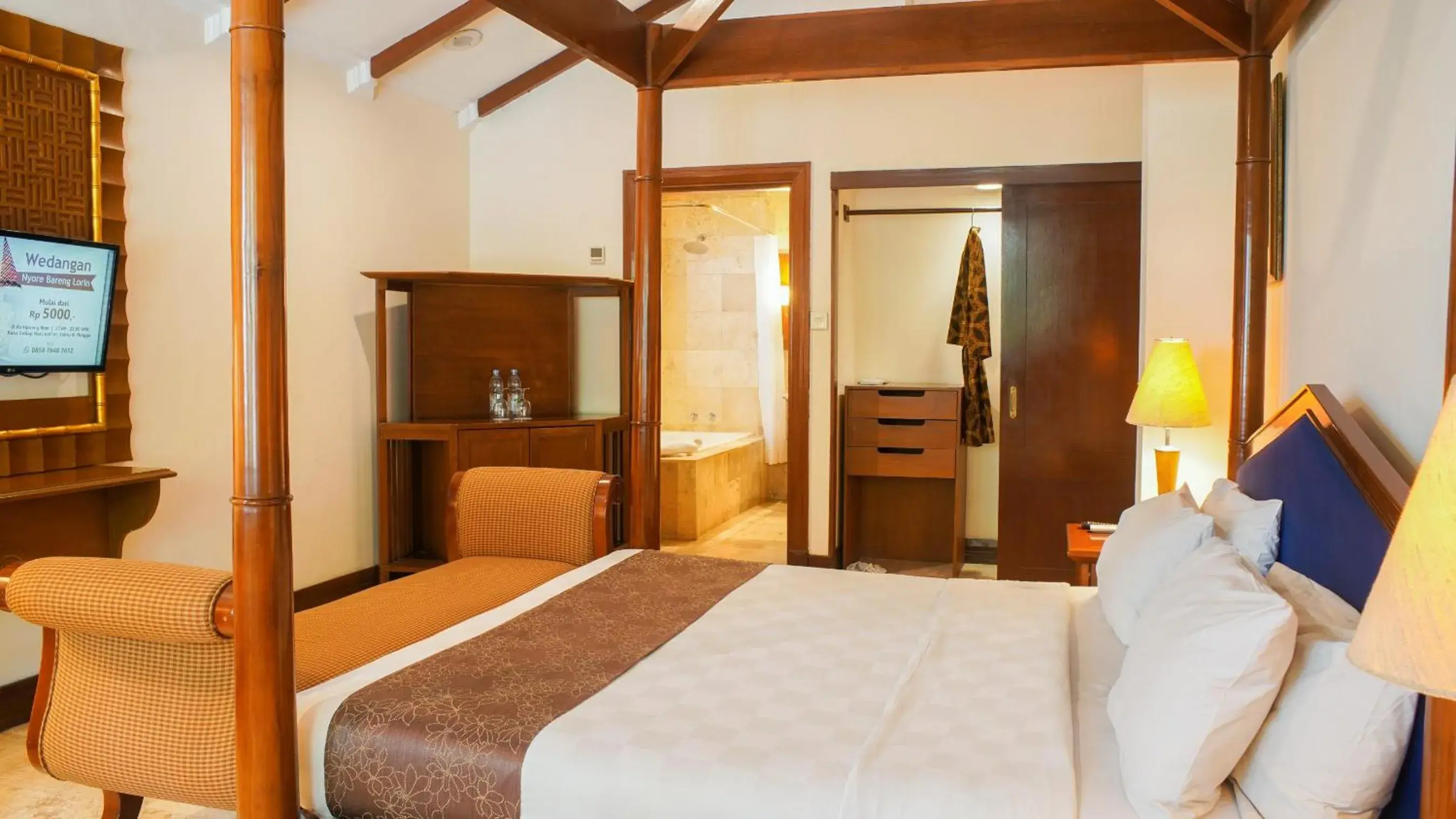 Two-Bedroom Bungalow with Private Pool in Lorin Solo Hotel Two-Bedroom Bungalow with Private Pool in Lorin Solo Hotel