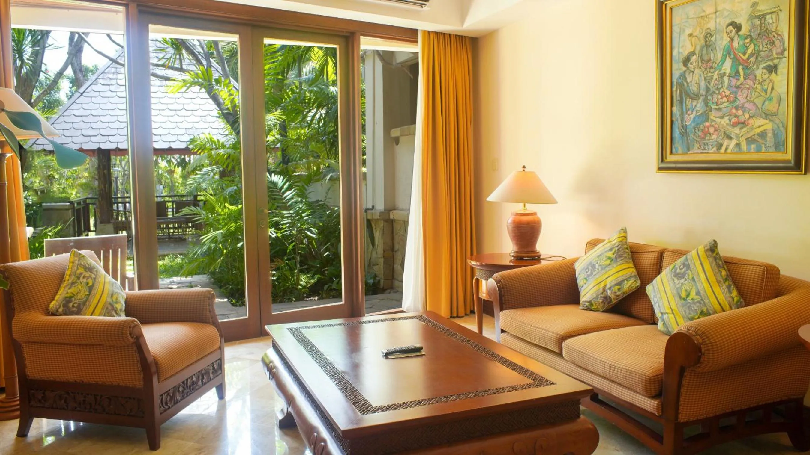 Living room in Lorin Solo Hotel