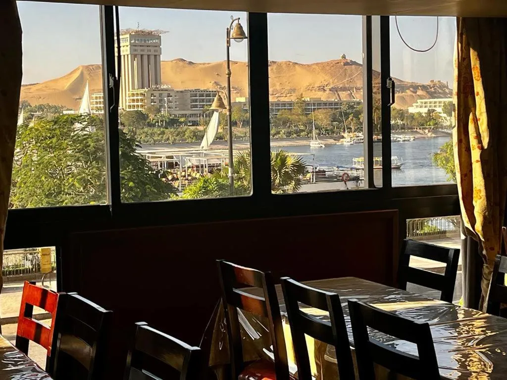 Restaurant/places to eat in Philae Hotel Aswan