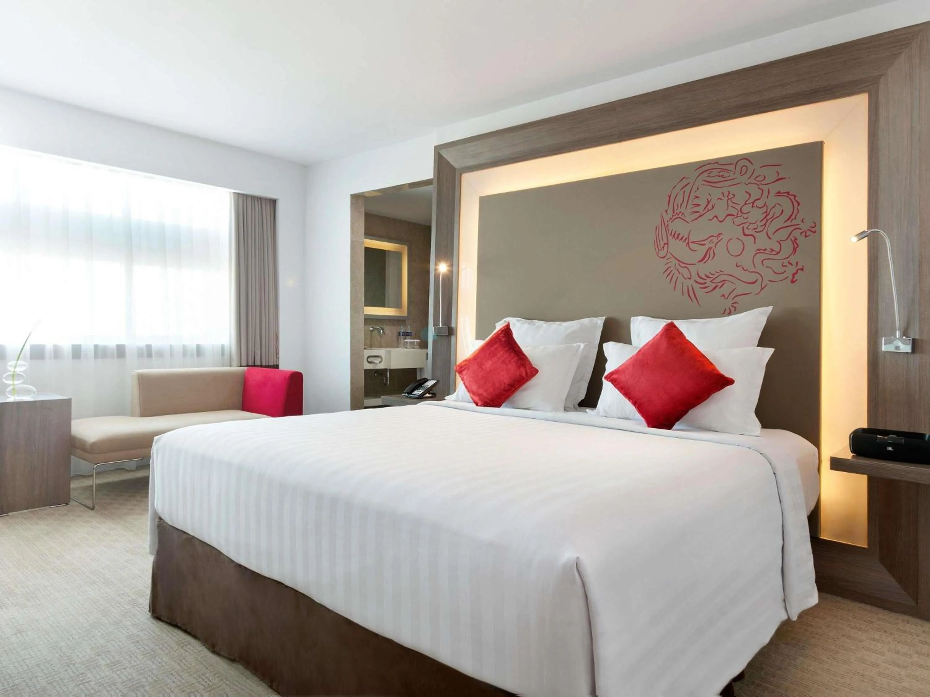 Bedroom, Bed in Novotel Jakarta Gajah Mada