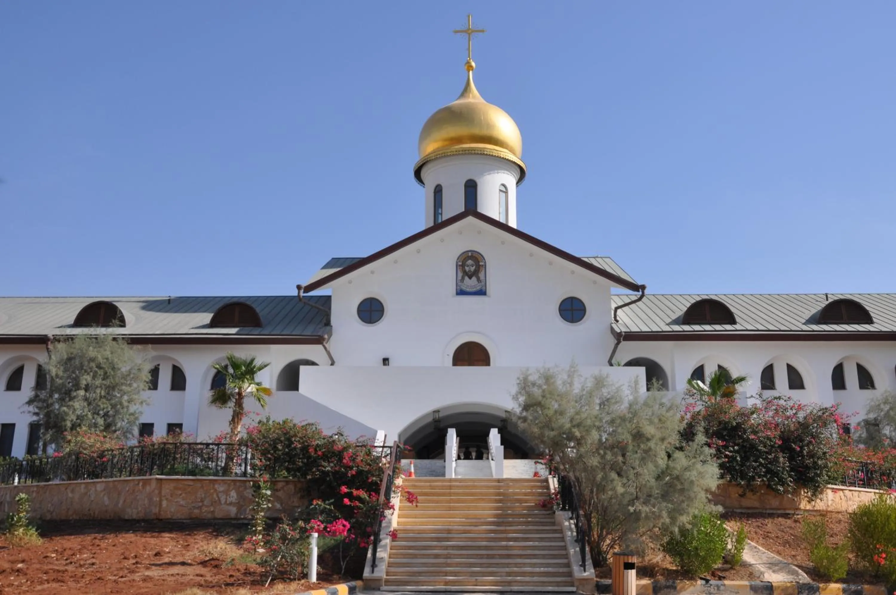 Facade/entrance in Russian Pilgrim Residence