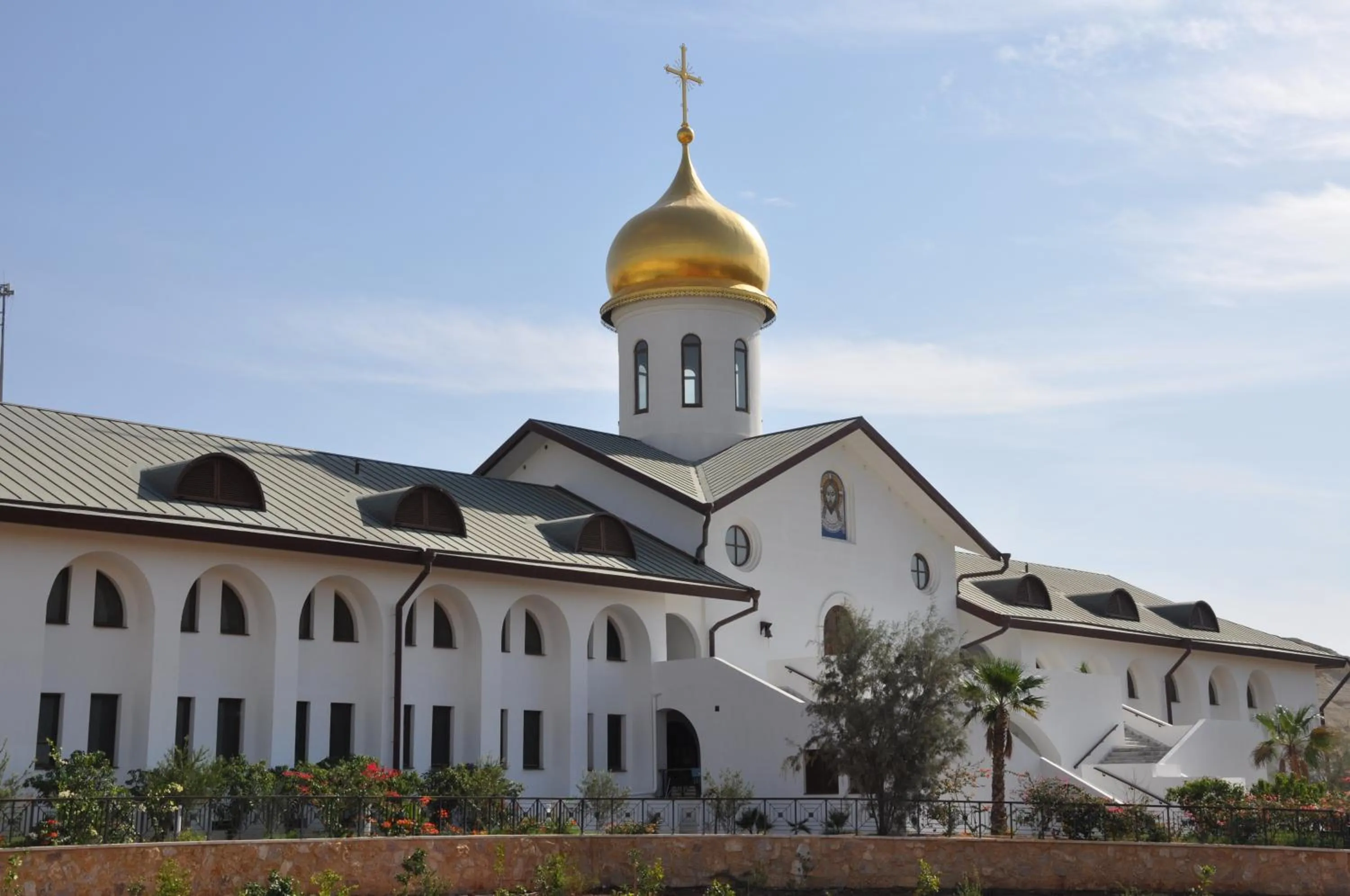 Facade/entrance in Russian Pilgrim Residence