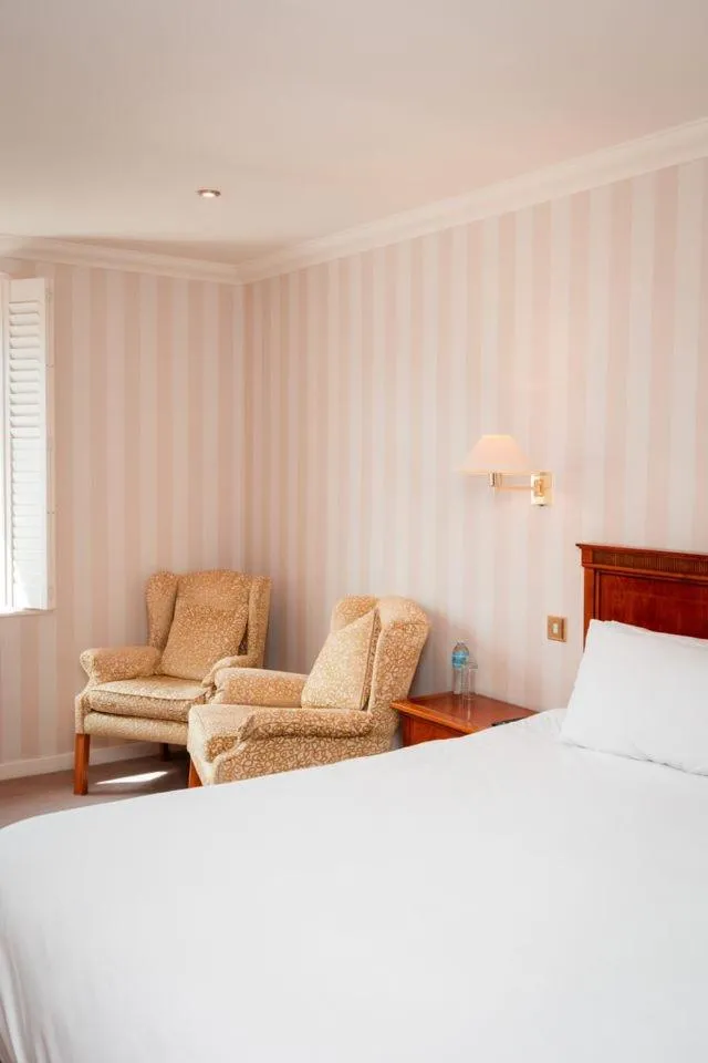 Bed in Lakeside Hotel and Spa