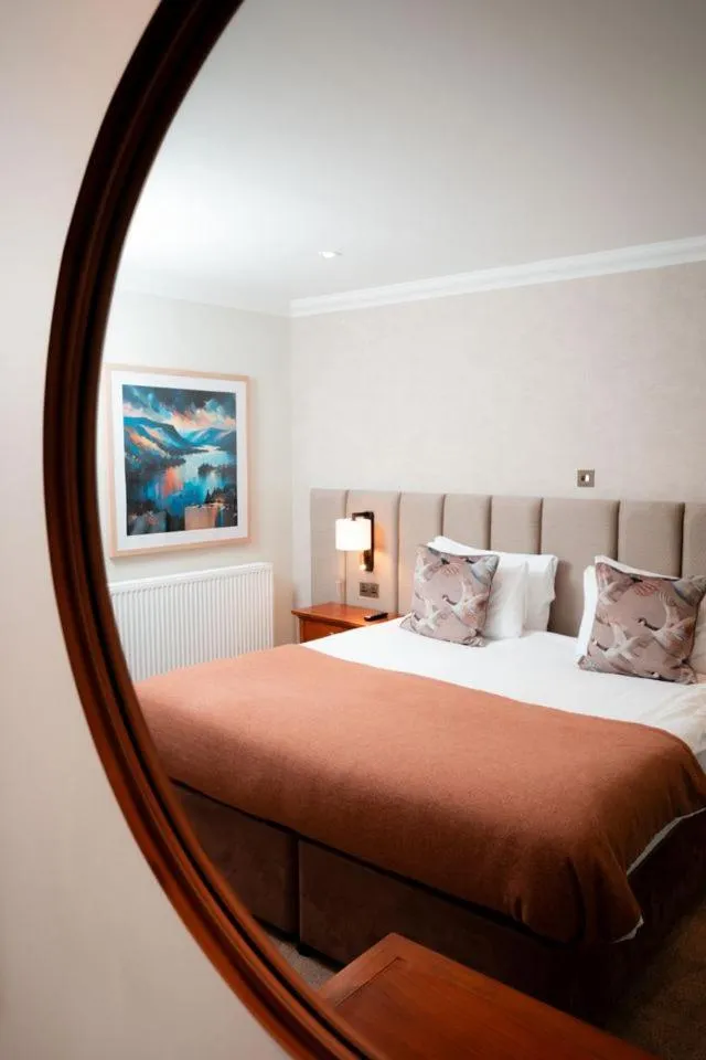 Bed in Lakeside Hotel and Spa