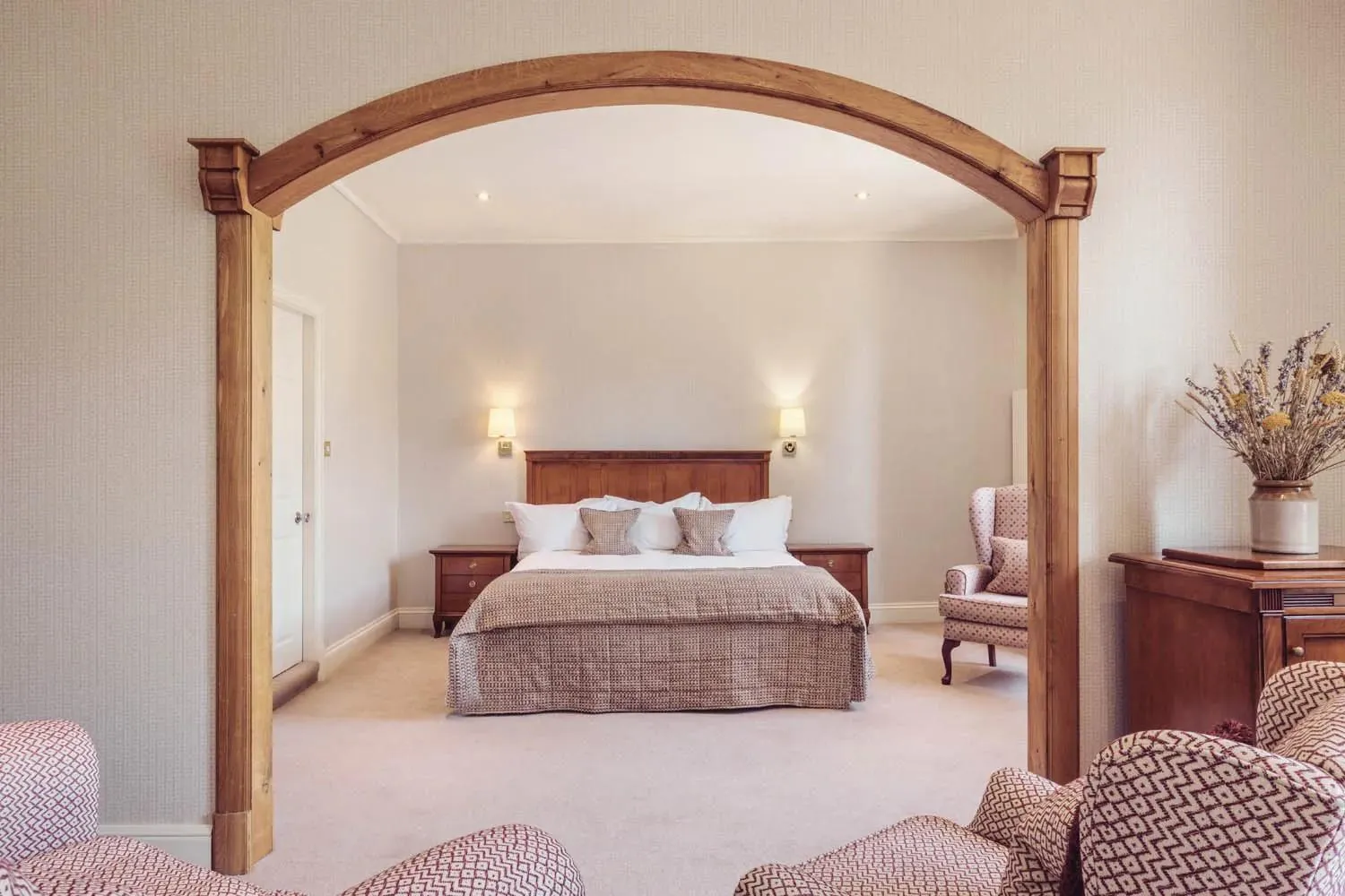 Bed in Lakeside Hotel and Spa