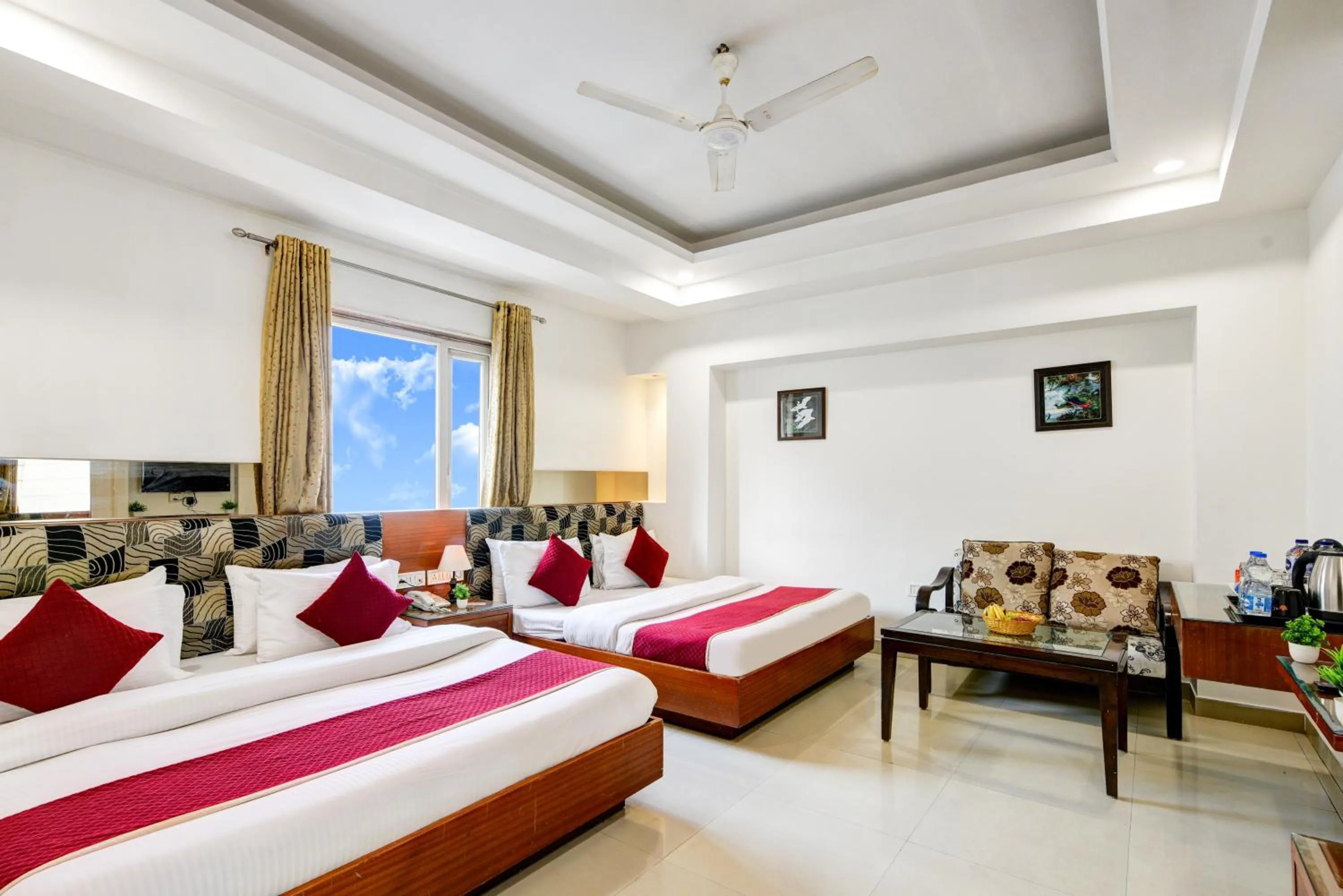 Living room, Bed in Hotel Krishna Deluxe-By RCG Hotels