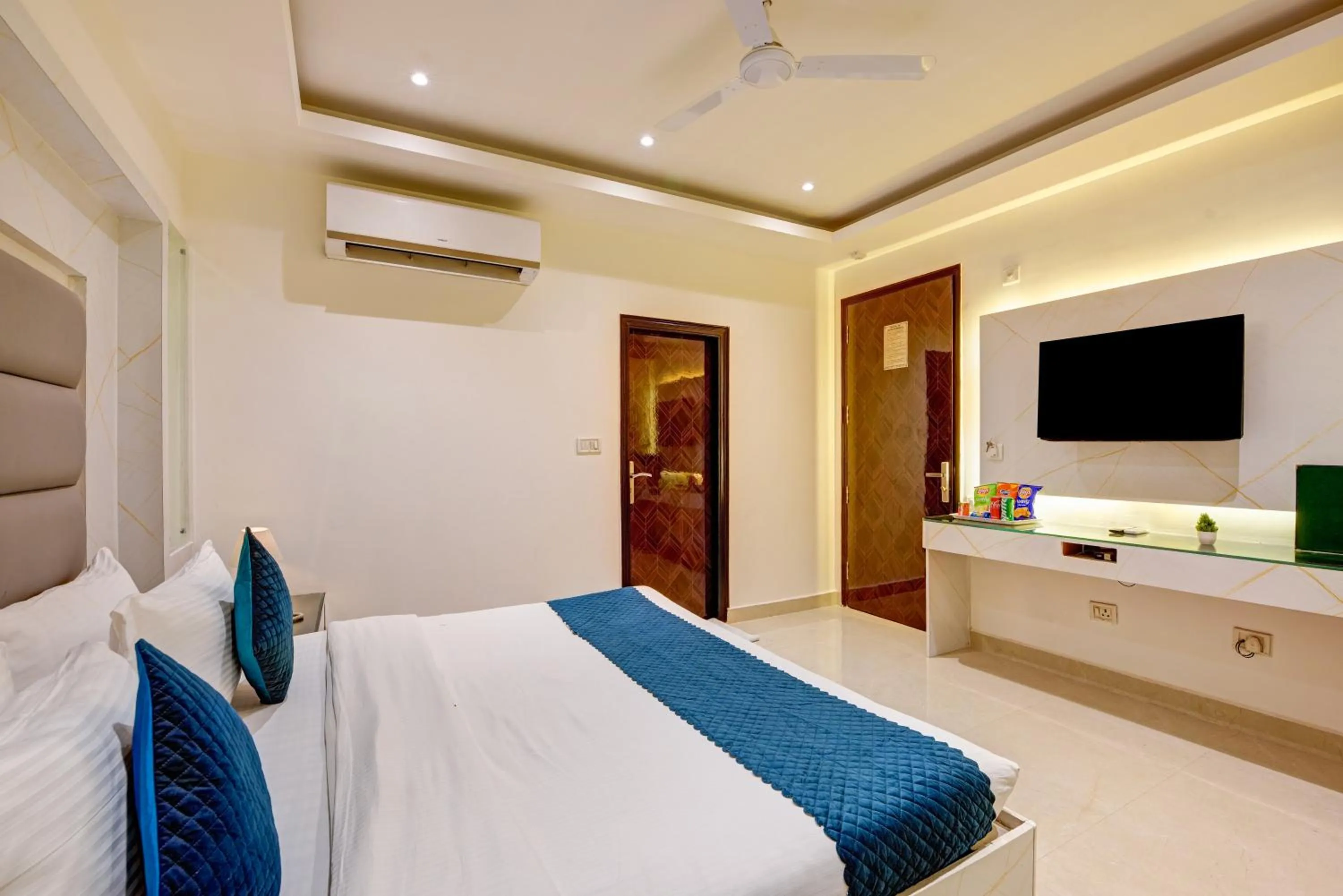 Bed in Hotel Krishna Deluxe-By RCG Hotels