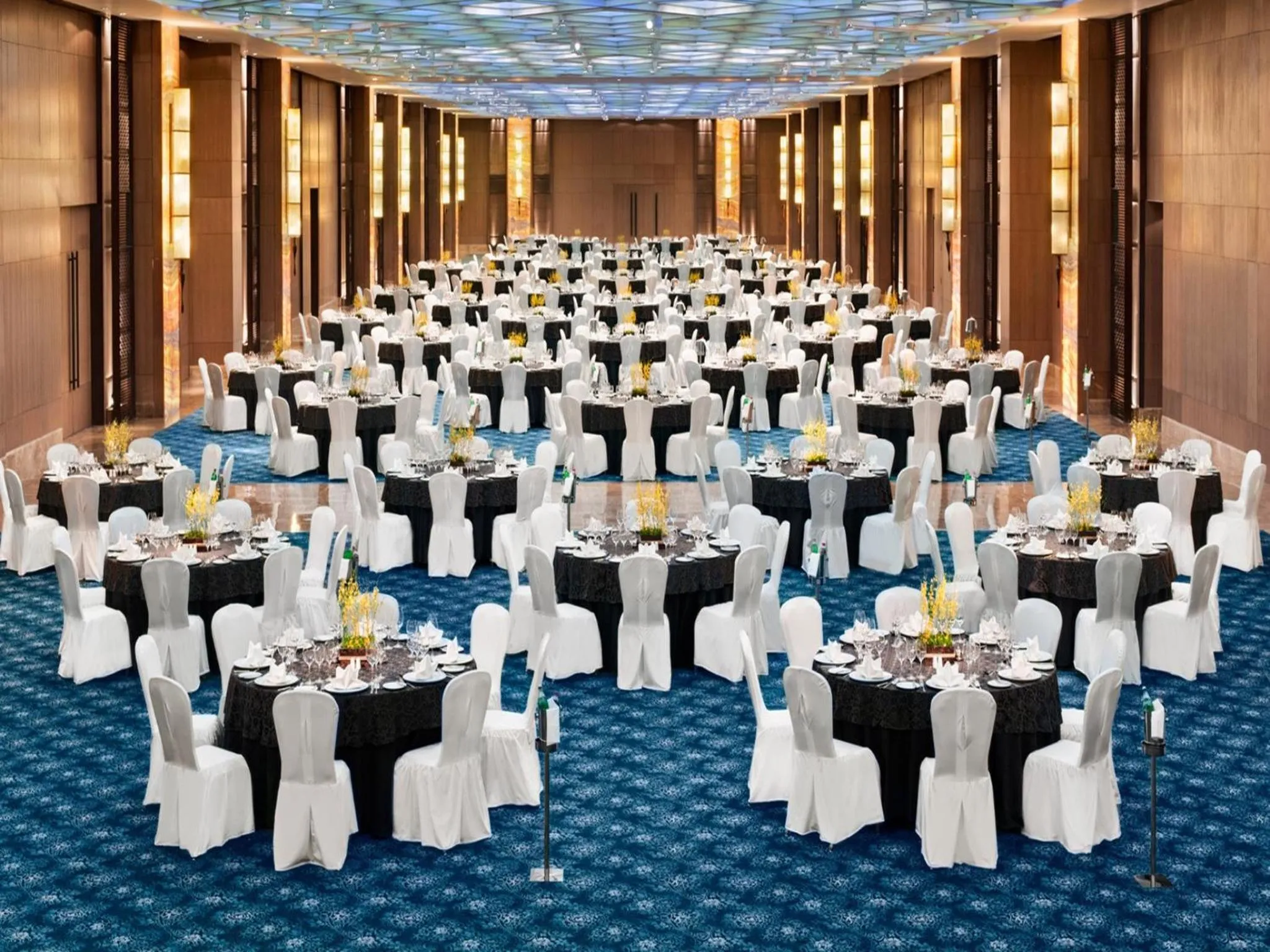 Banquet/Function facilities in The Leela Ambience Convention Hotel Delhi