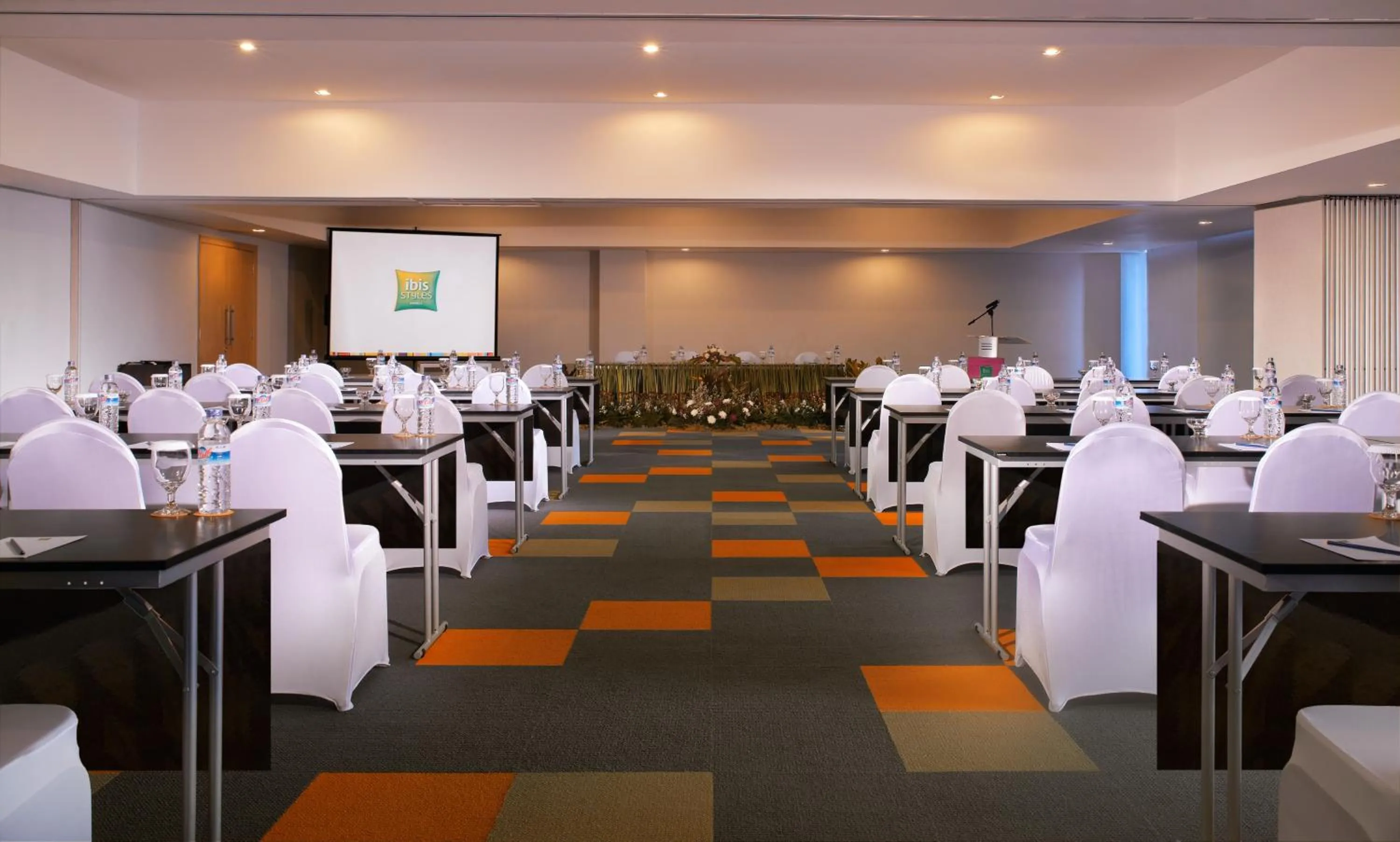 Business facilities, Restaurant/Places to Eat in Ibis Styles Bali Benoa