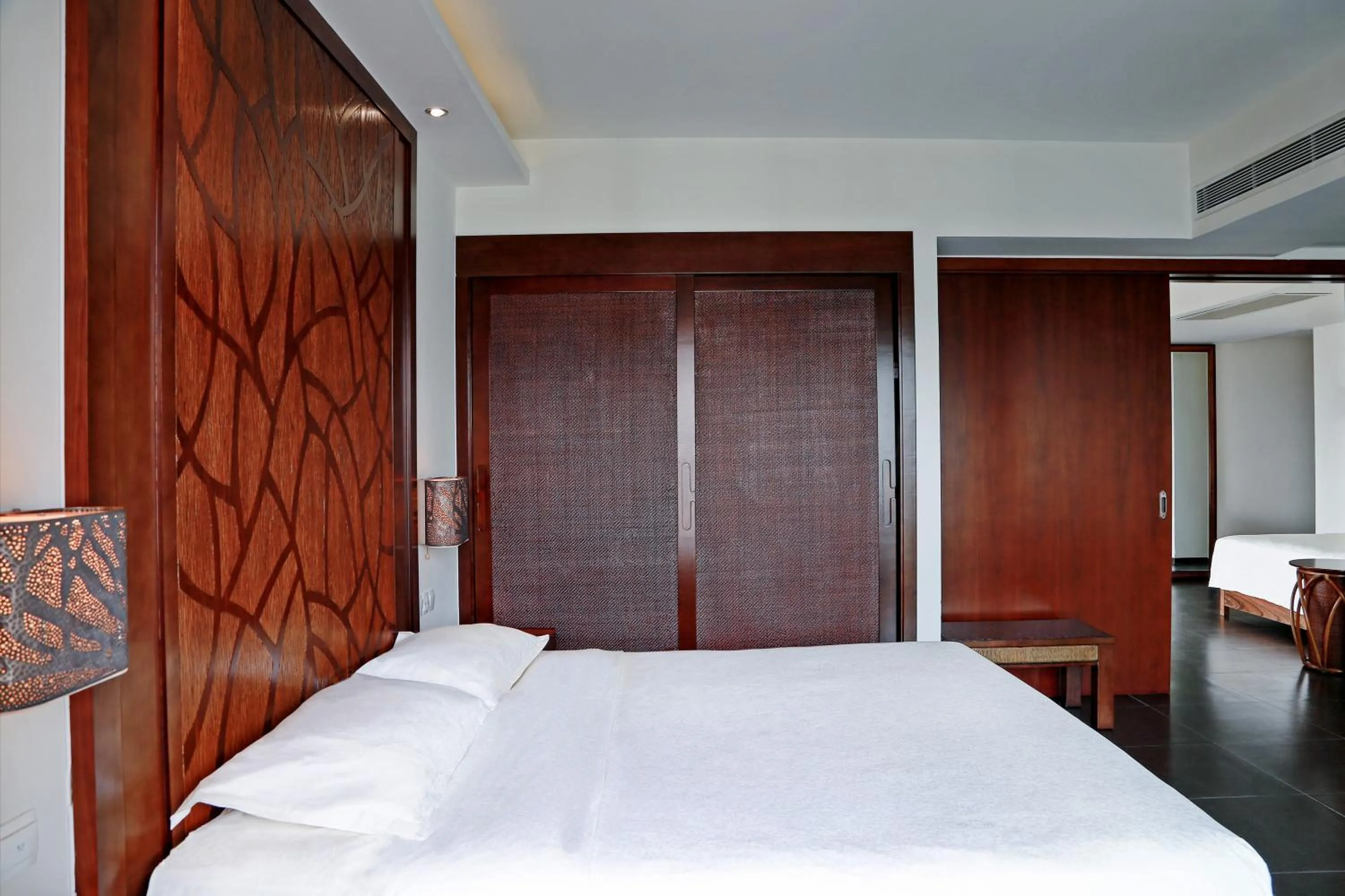 Bed in Mangrove Tree Resort World Sanya Bay-Kapok