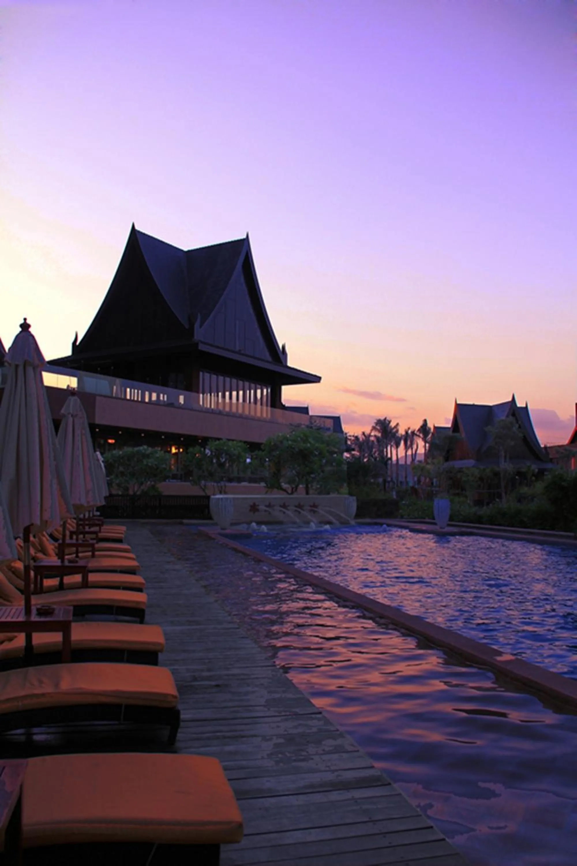 Swimming pool in Mangrove Tree Resort World Sanya Bay-Kapok