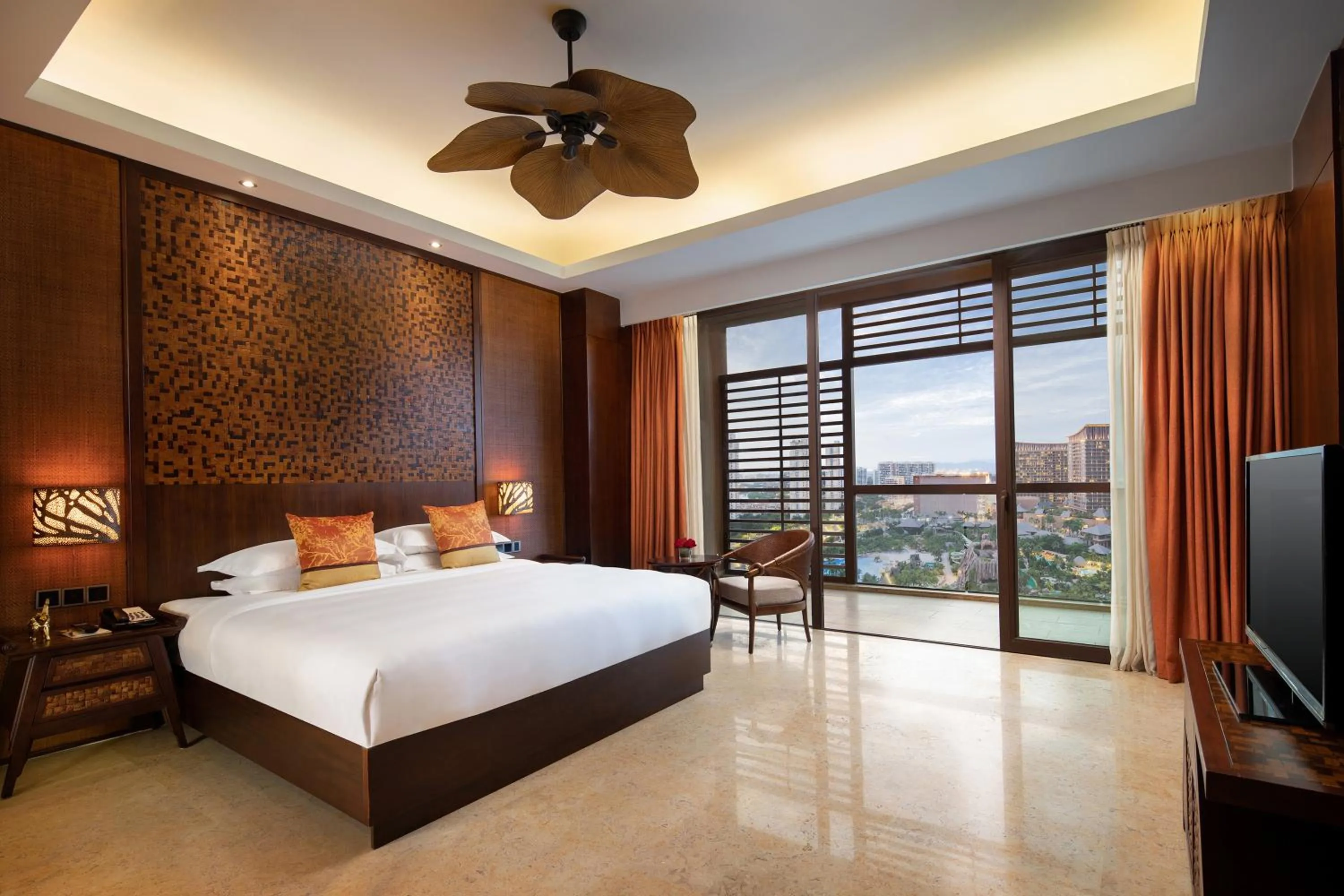 Photo of the whole room, Bed in Mangrove Tree Resort World Sanya Bay-Kapok