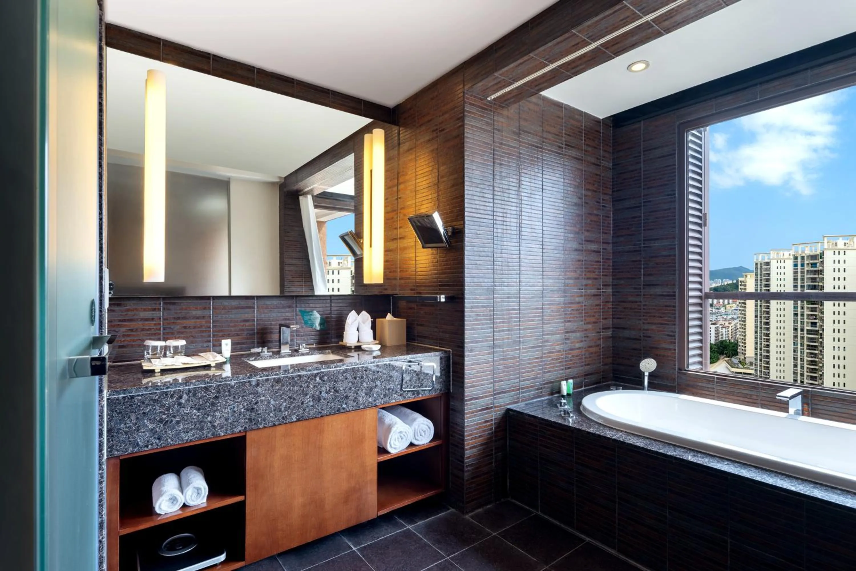 Bathroom in Mangrove Tree Resort World Sanya Bay-Kapok