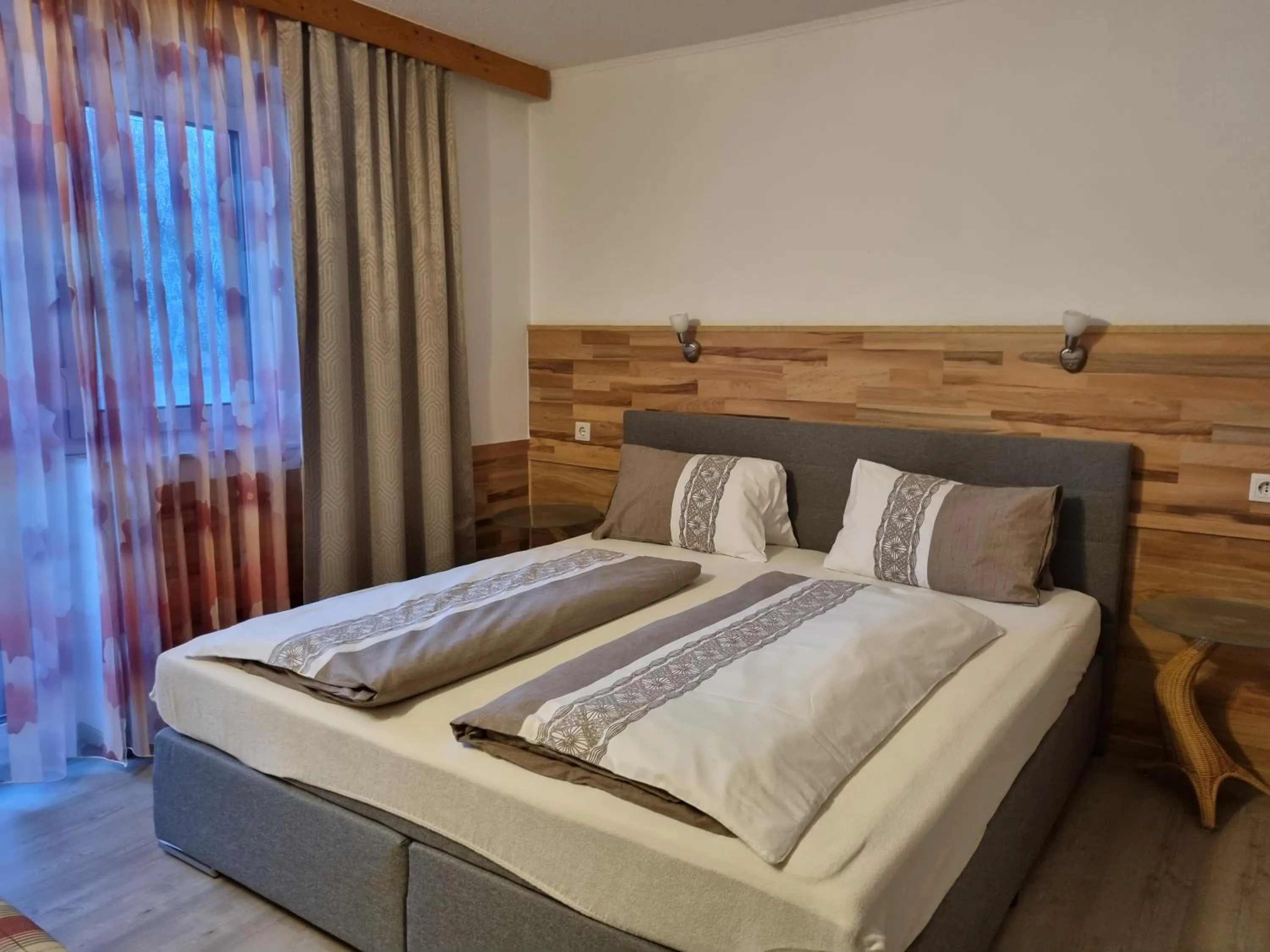 Bedroom, Bed in Hotel Gletschermühle