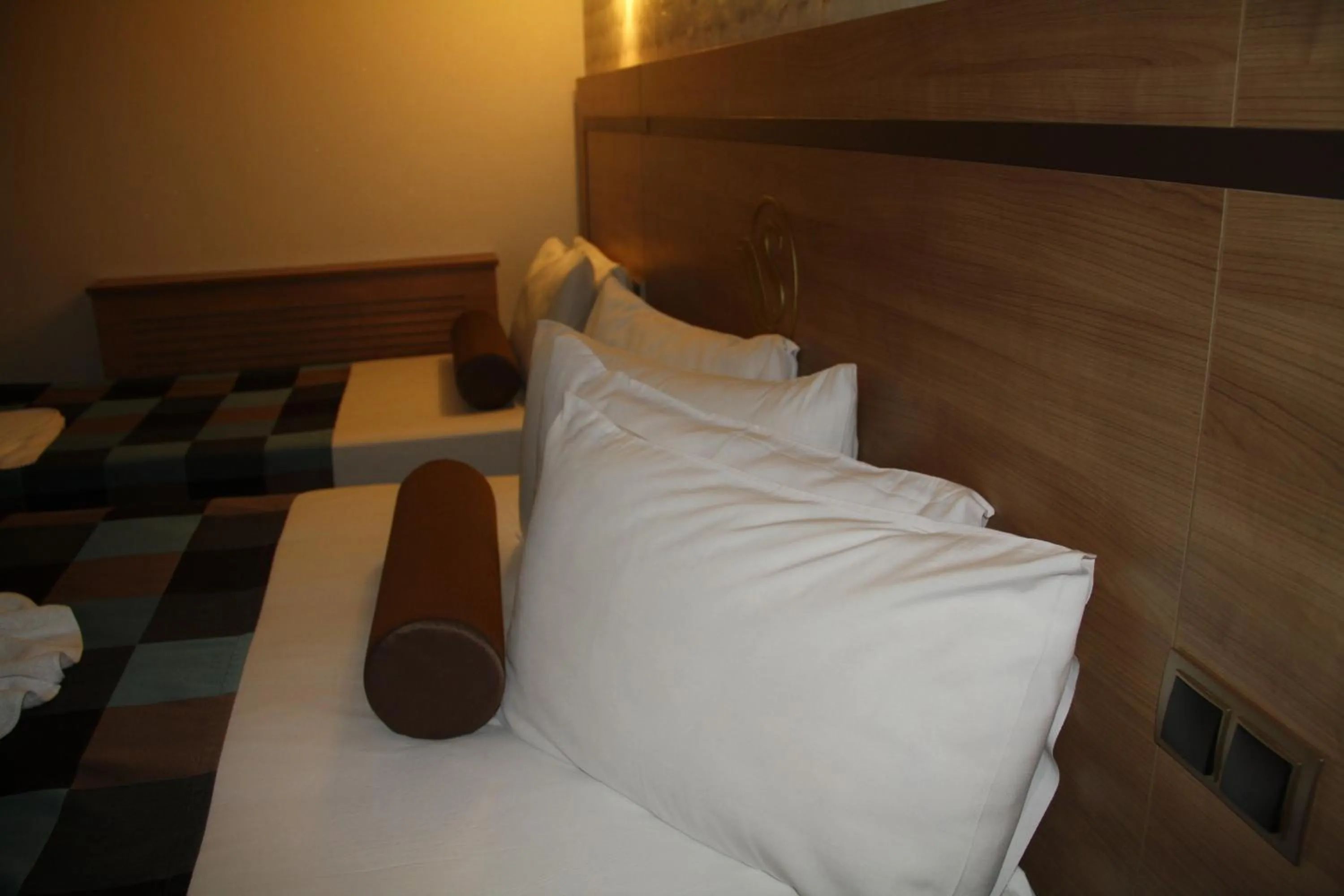 Bed in Susuzlu Seckin Hotel