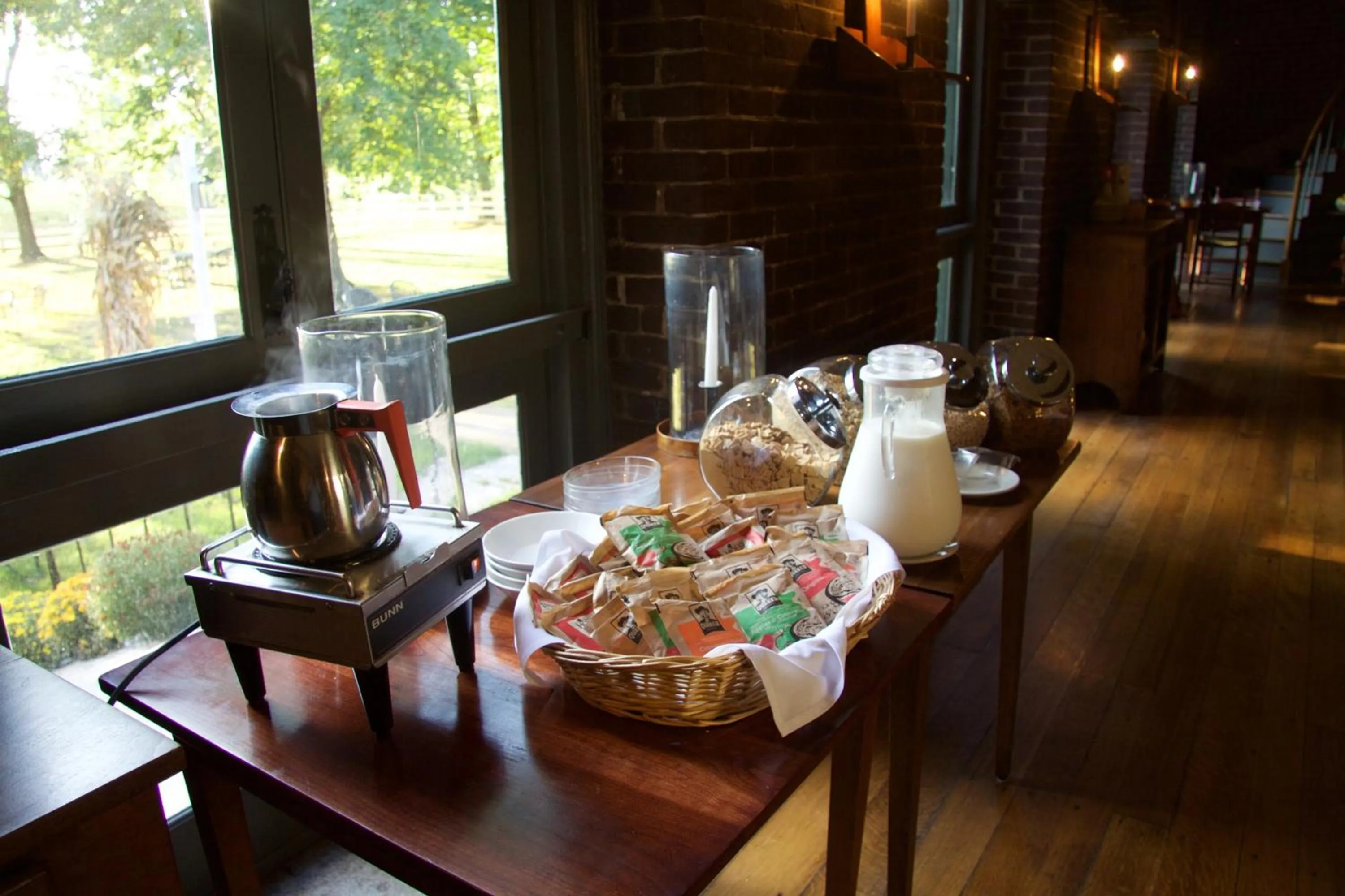 Breakfast in Shaker Village of Pleasant Hill
