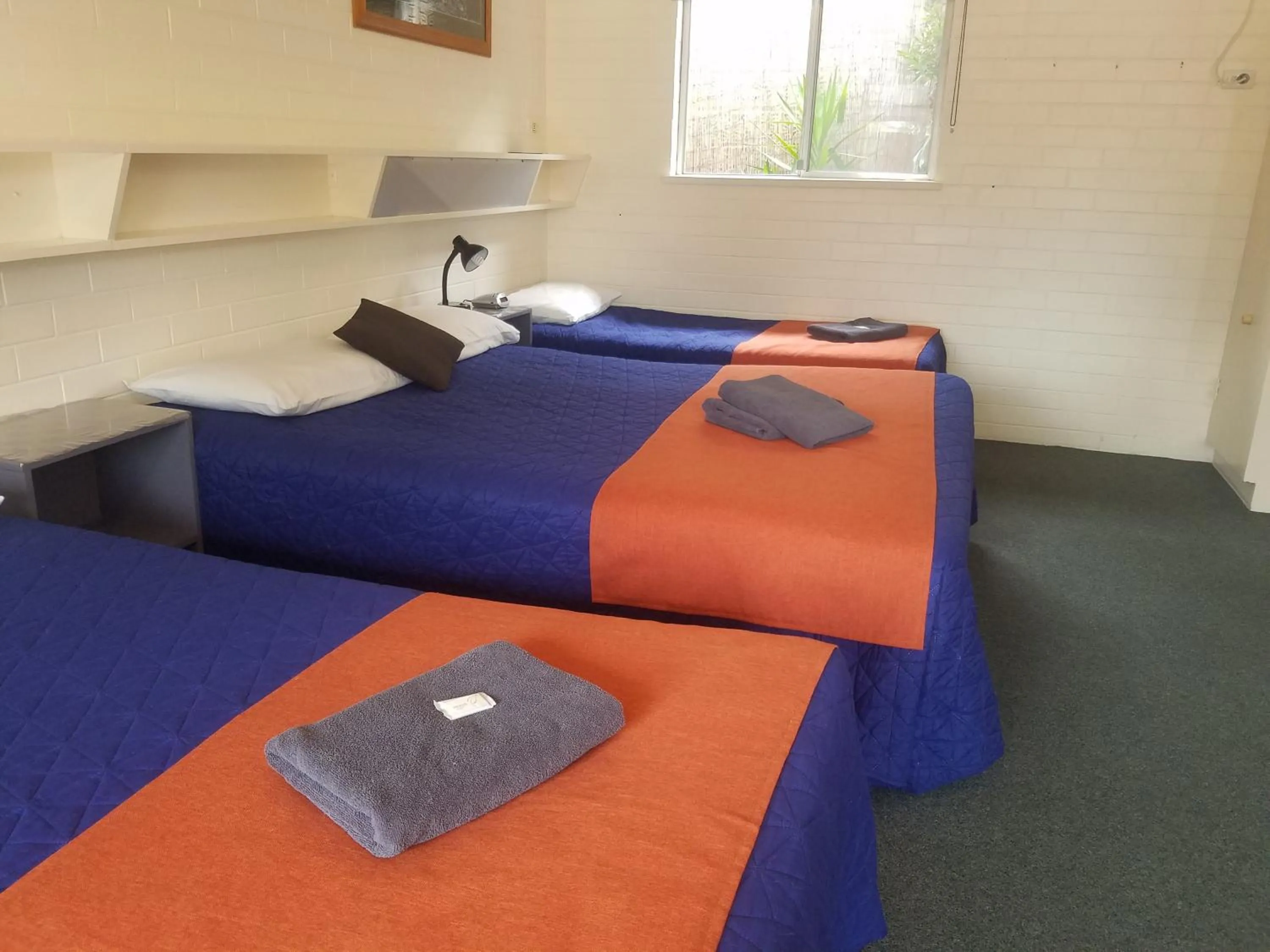 Bed in Bairnsdale Town Central Motel