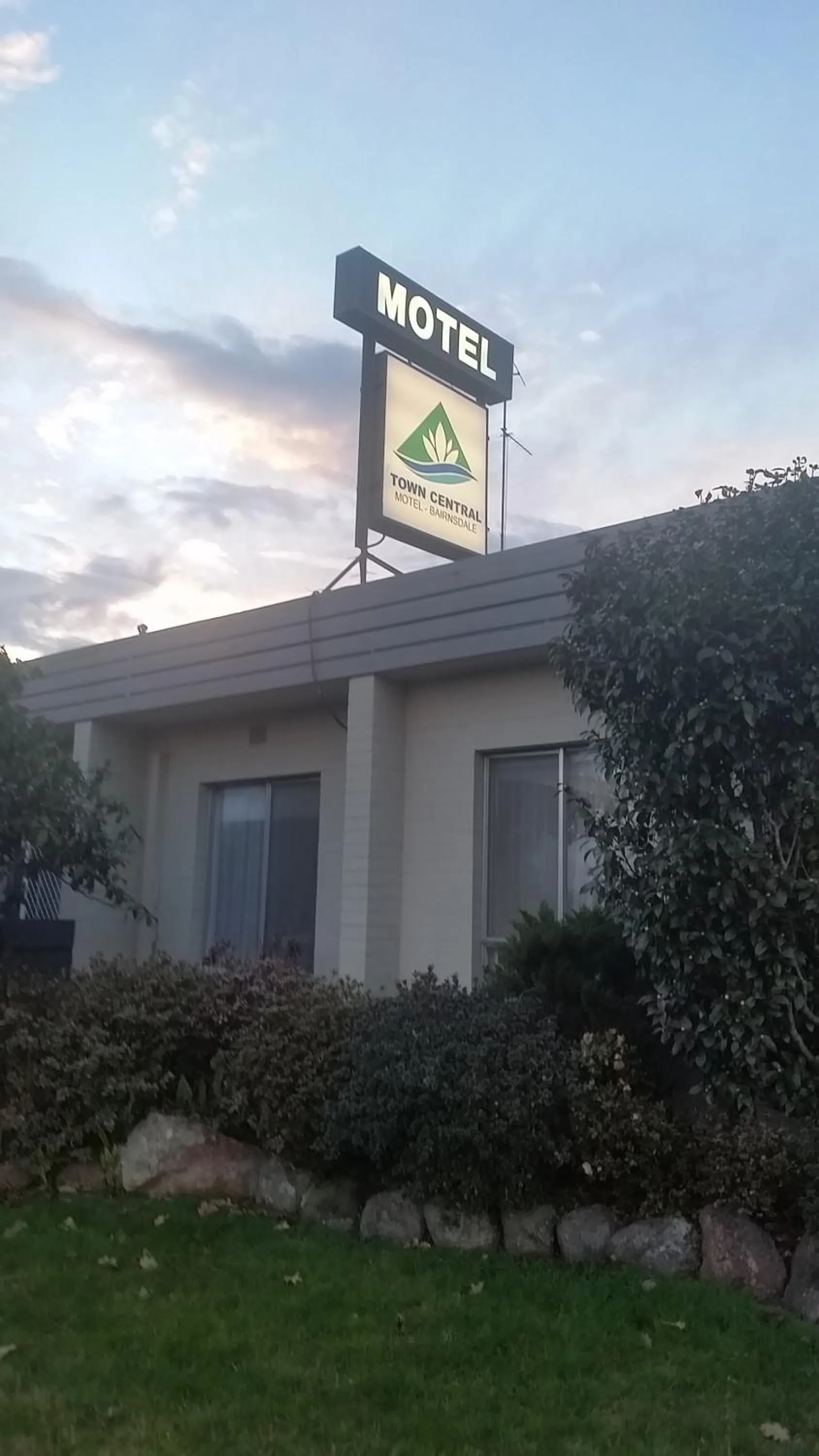 Property logo or sign in Bairnsdale Town Central Motel
