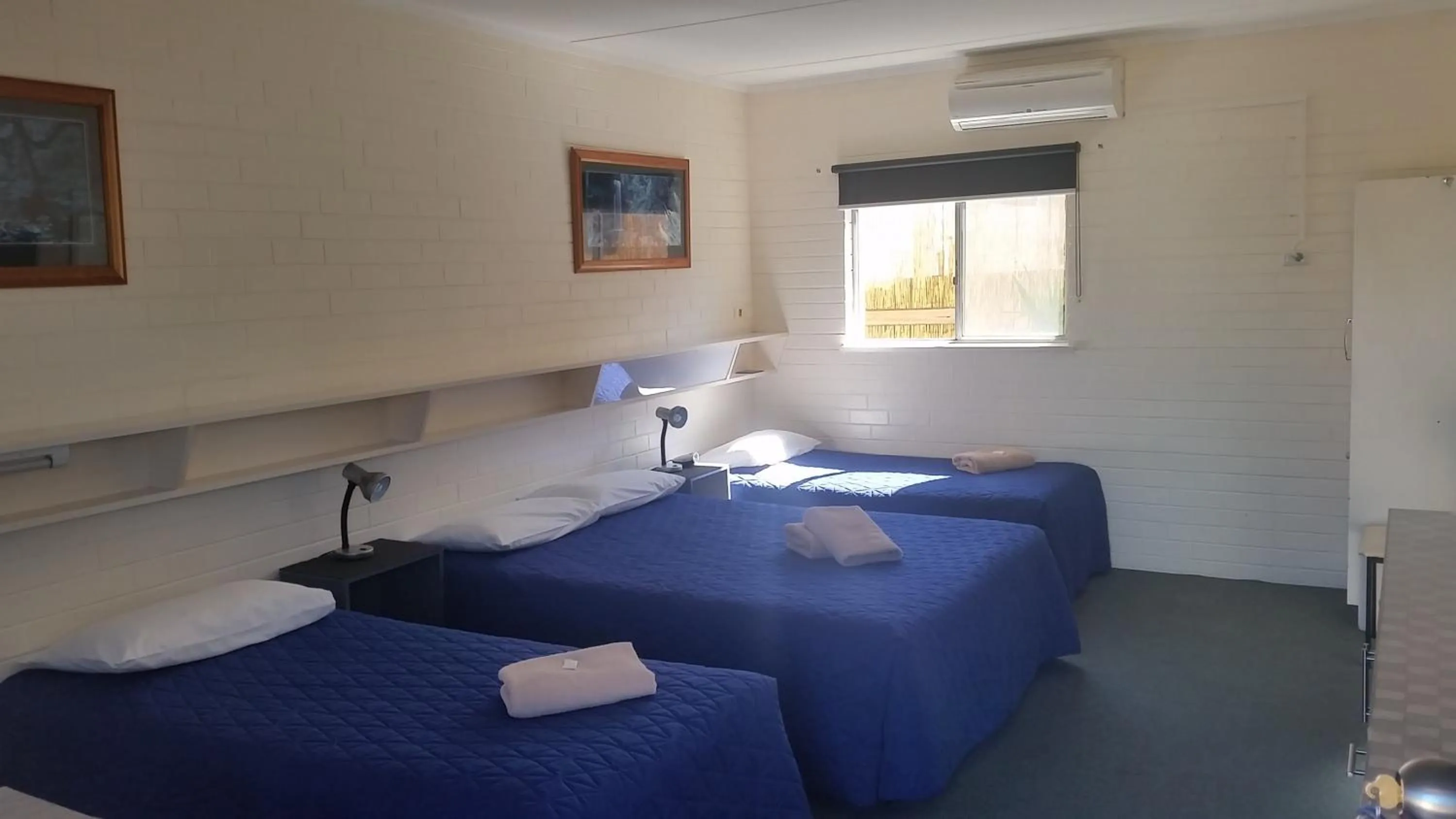 Bed in Bairnsdale Town Central Motel