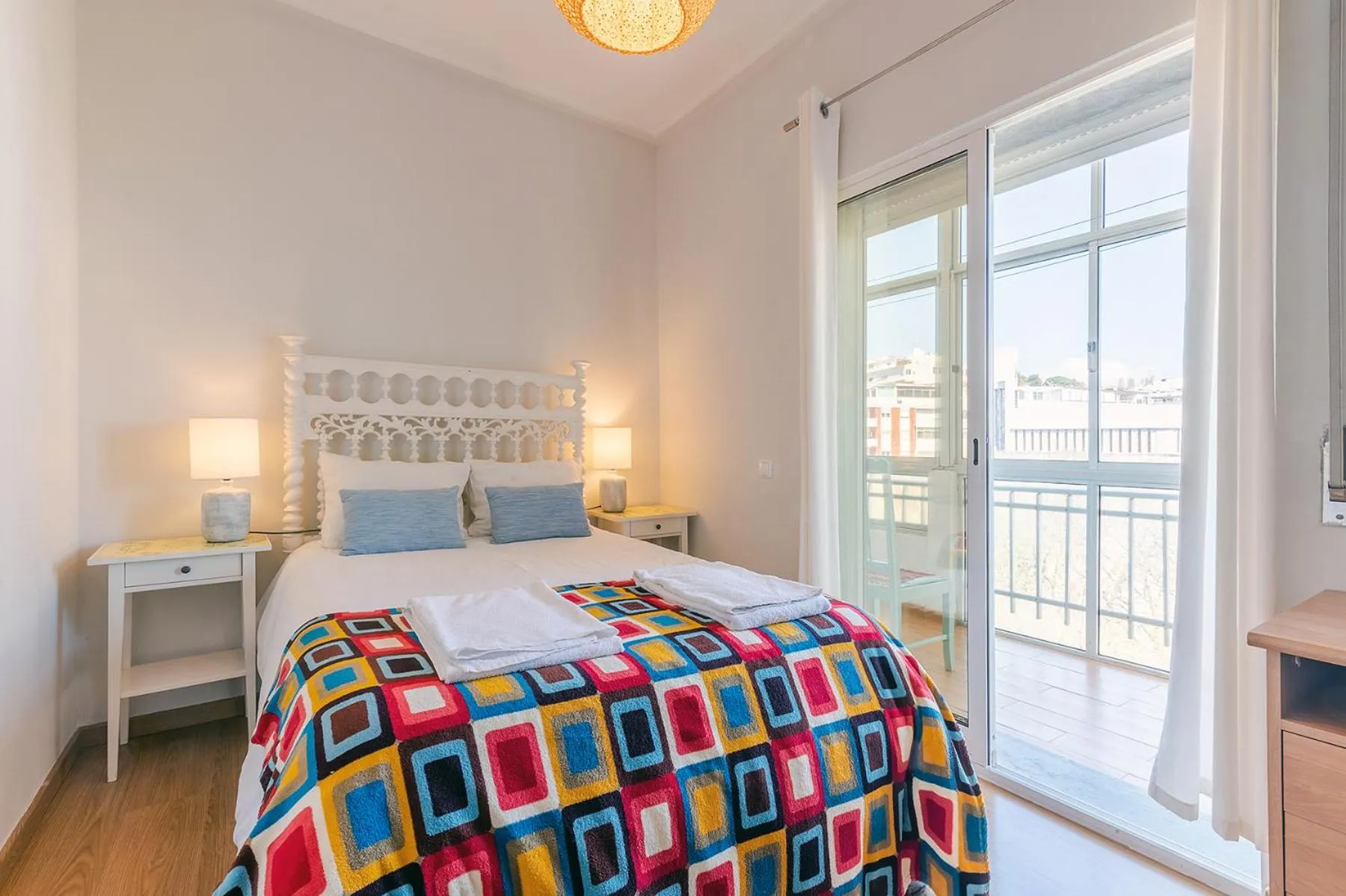 Bed in Paço de Arcos Apartment