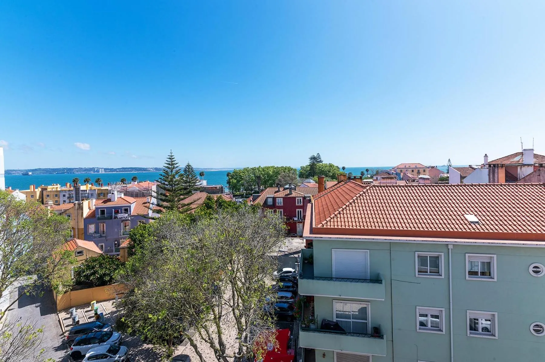 Sea view in Paço de Arcos Apartment