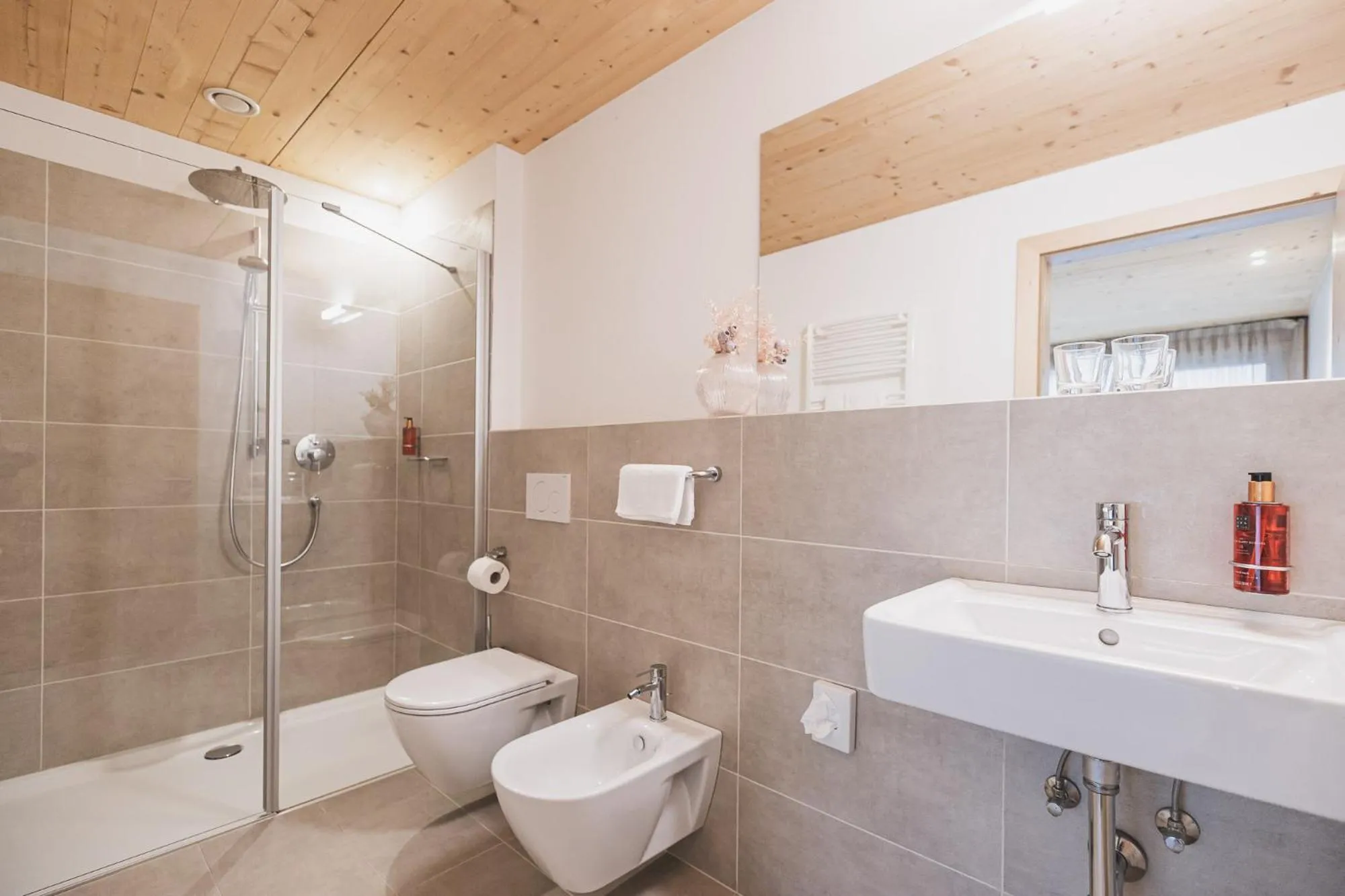 Shower in Residence Nives