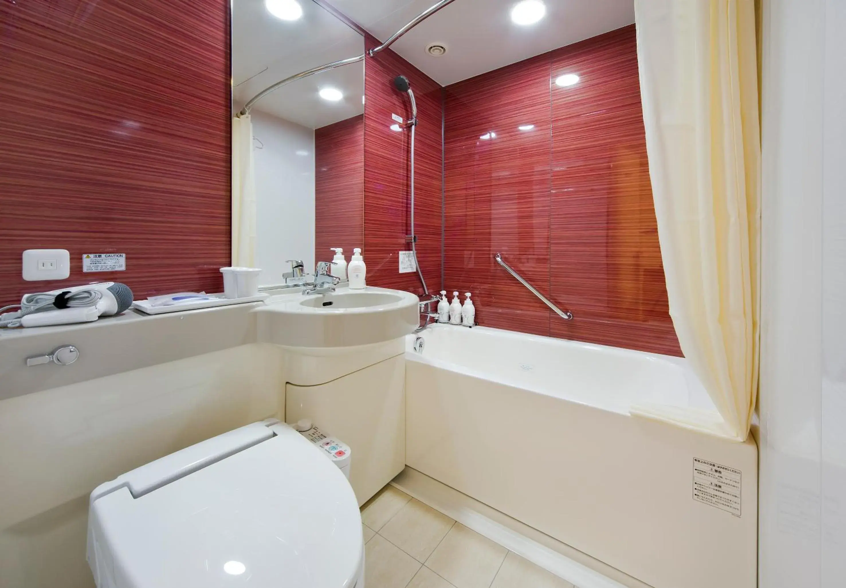 Standard Double Room in Daiwa Roynet Hotel Sakai Higashi Standard Double Room in Daiwa Roynet Hotel Sakai Higashi